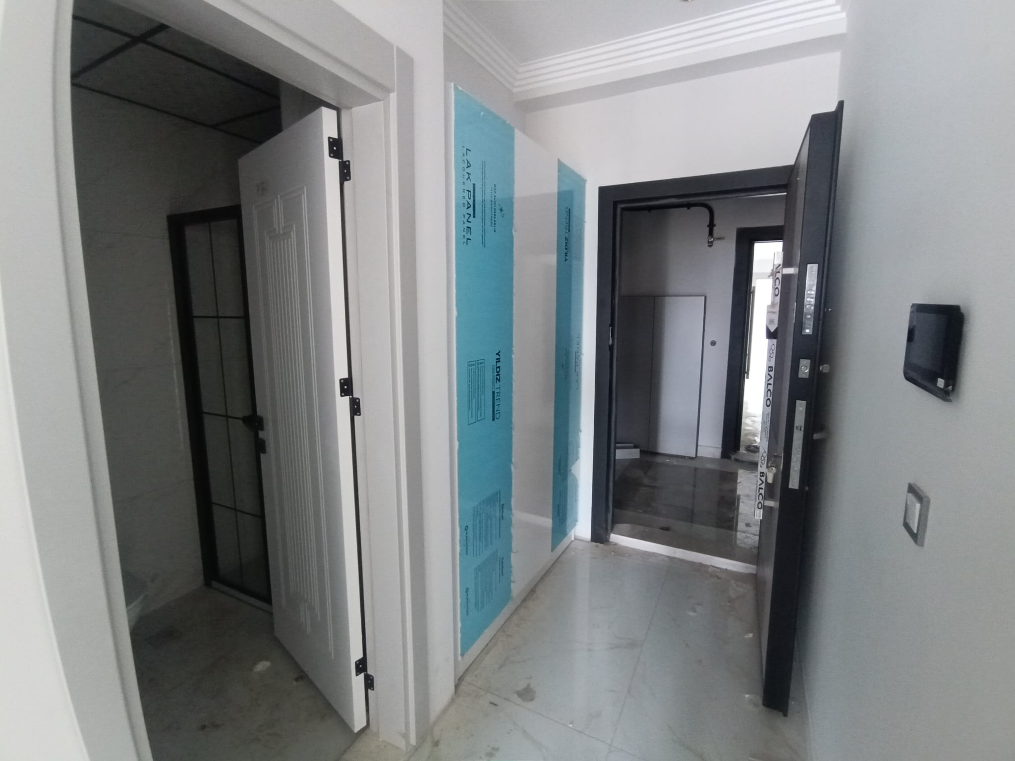 EDREMİT KADIKÖY MAHALLESİNDE SATILIK SIFIR 1+1 DAİRE – GENİŞ BALKONLU, ASANSÖRLÜ, OTOPARKLI