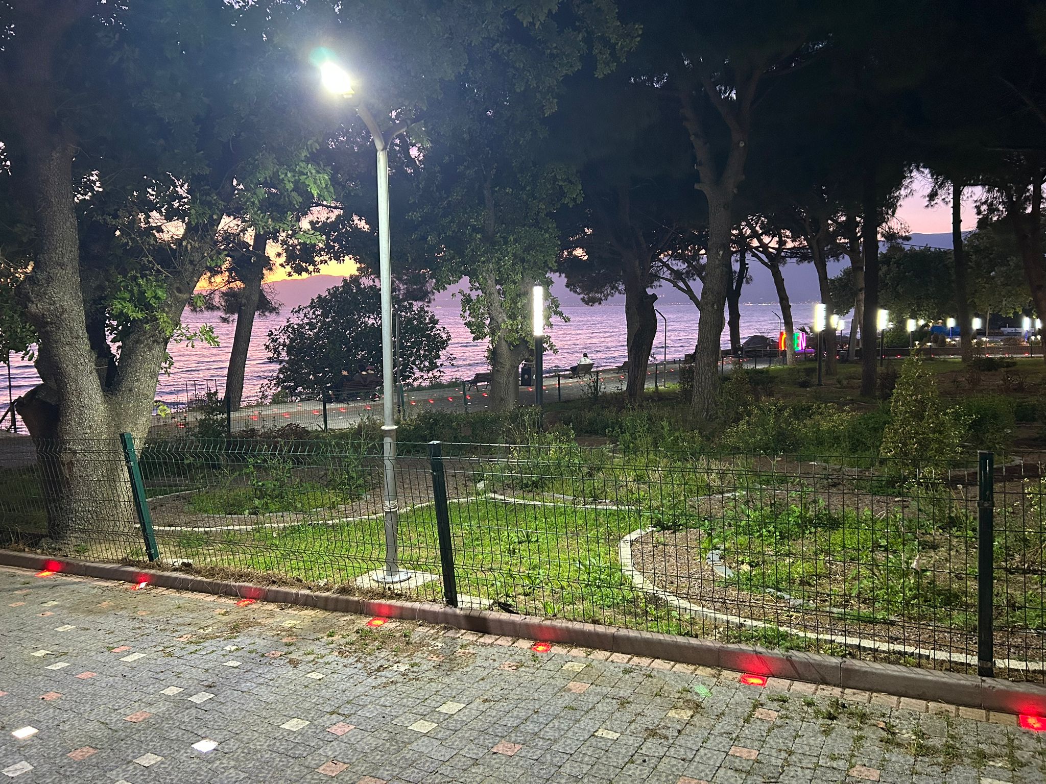 Burhaniye Ören Mahallesi’nde Doğa ve Deniz Manzaralı Satılık Villa Tipi Daire