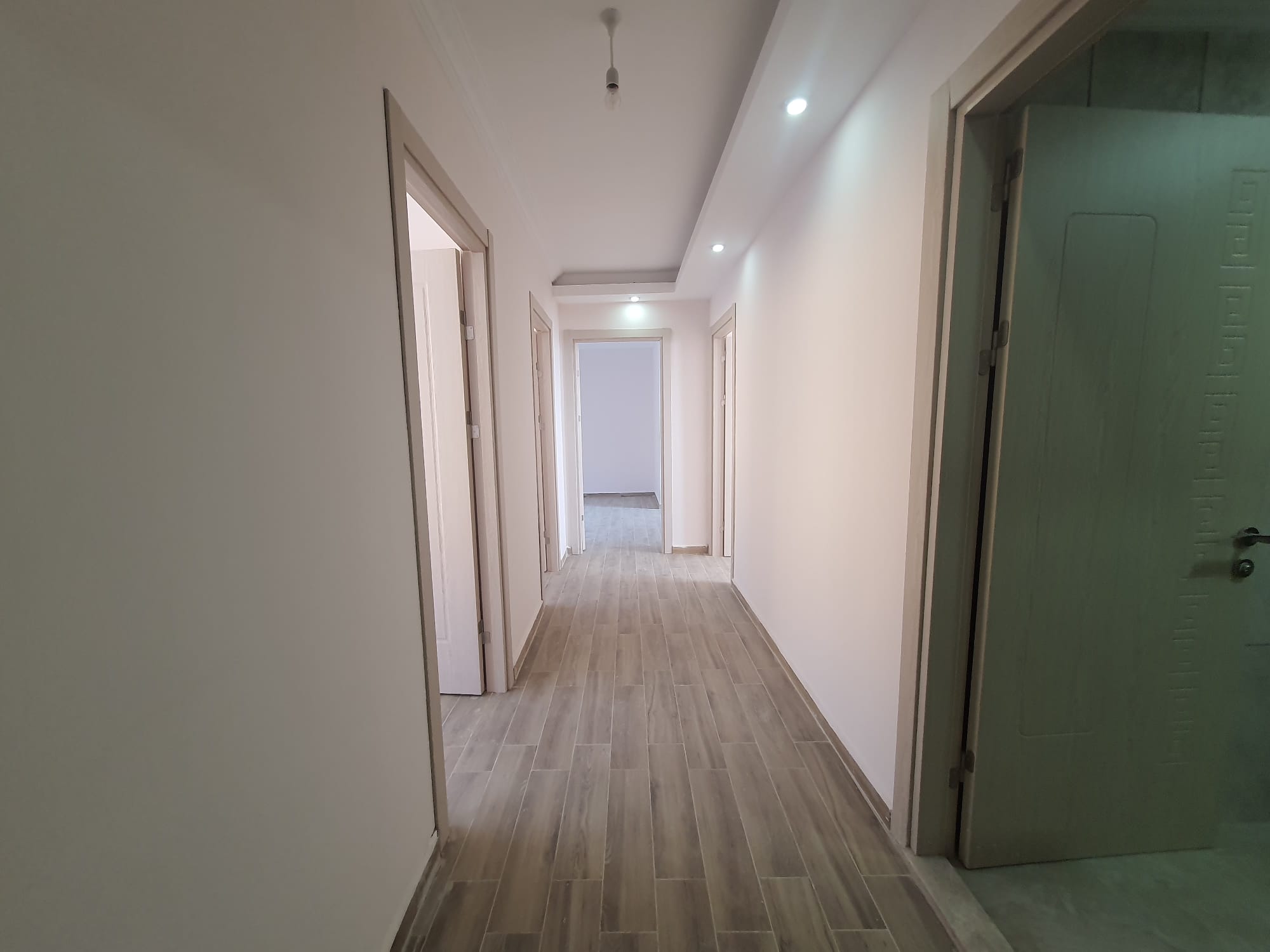 BALIKESİR EDREMİT GÜRE’DE KOMPLE SATILIK SIFIR APARTMAN – DENİZE 250M, EŞSİZ MANZARA!