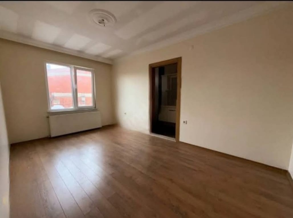 Balıkesir Edremit Camivasat Mahallesi’nde Satılık Geniş ve Kullanışlı 2+1 Daire