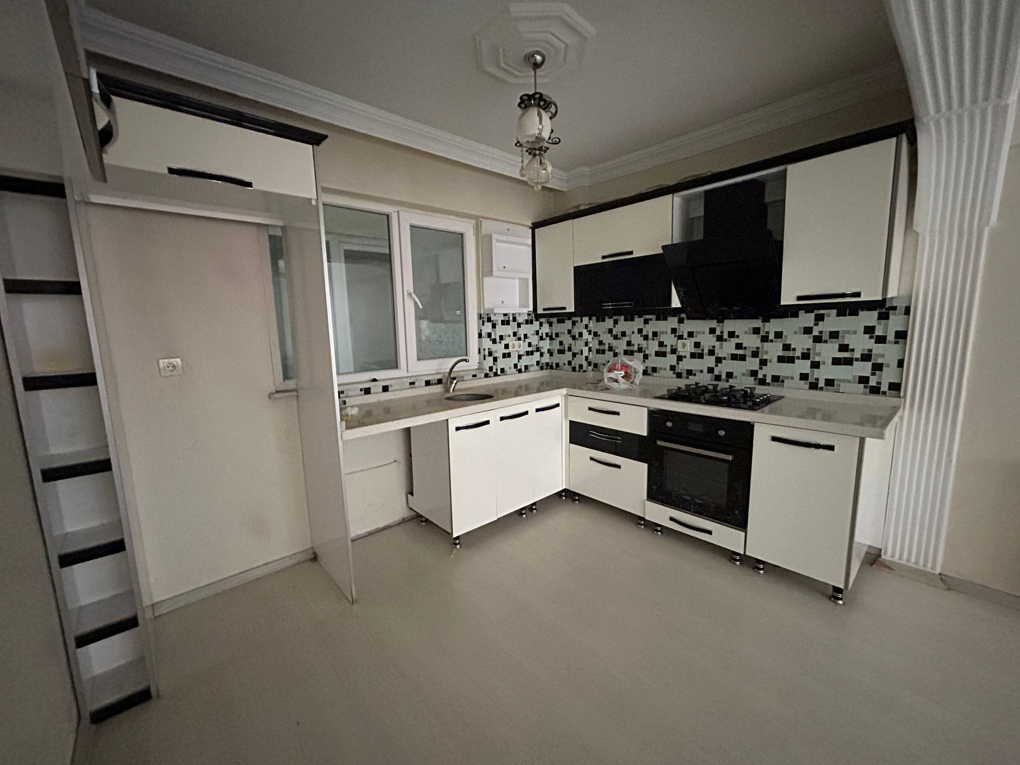 EDREMİT CUMHURİYET MAHALLESİNDE 3+1 JEOTERMALLİ SATILIK DAİRE