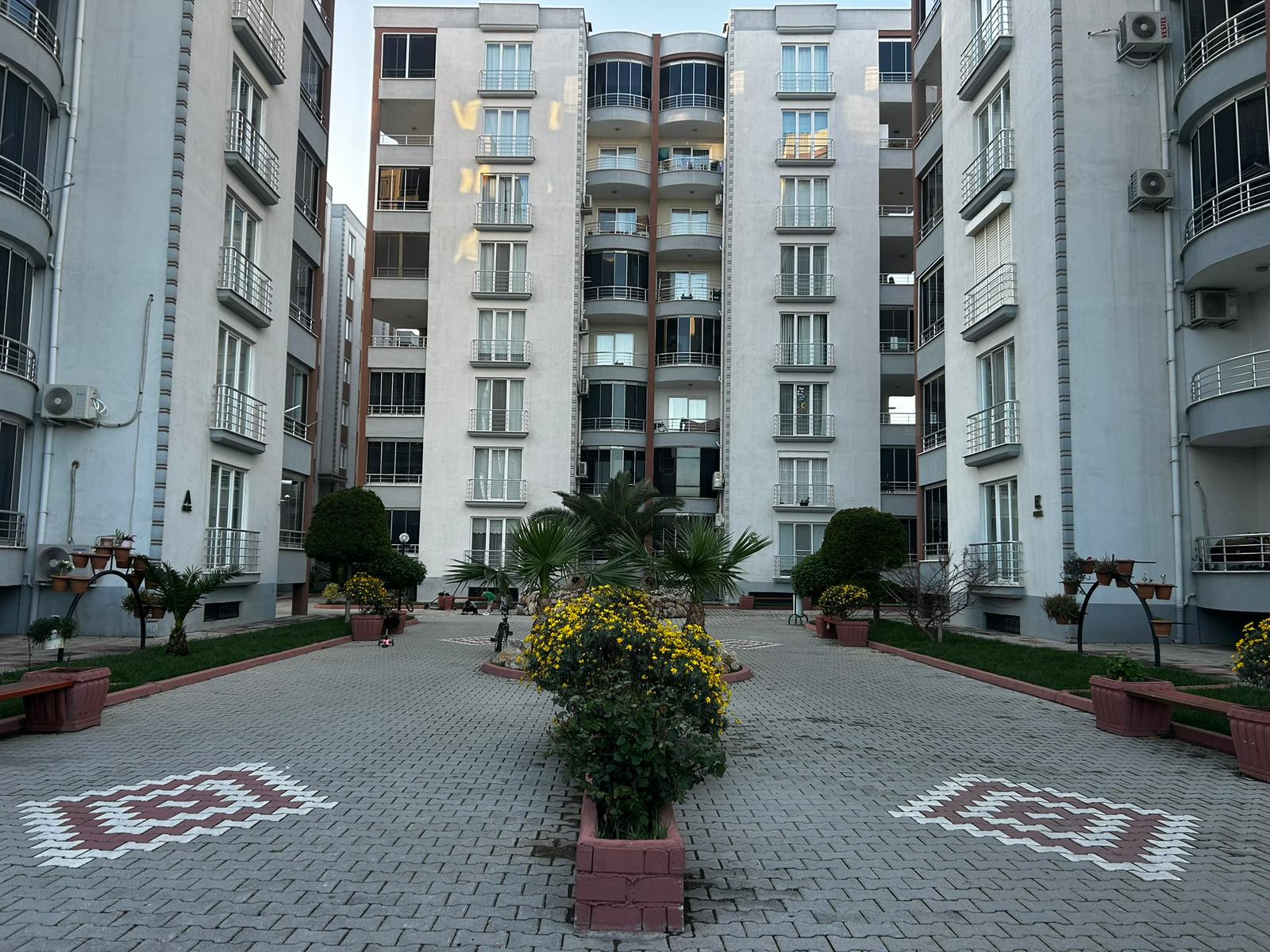 BALIKESİR EDREMİT KADIKÖY’DE LÜKS SİTE İÇİNDE 3+1 SATILIK DAİRE