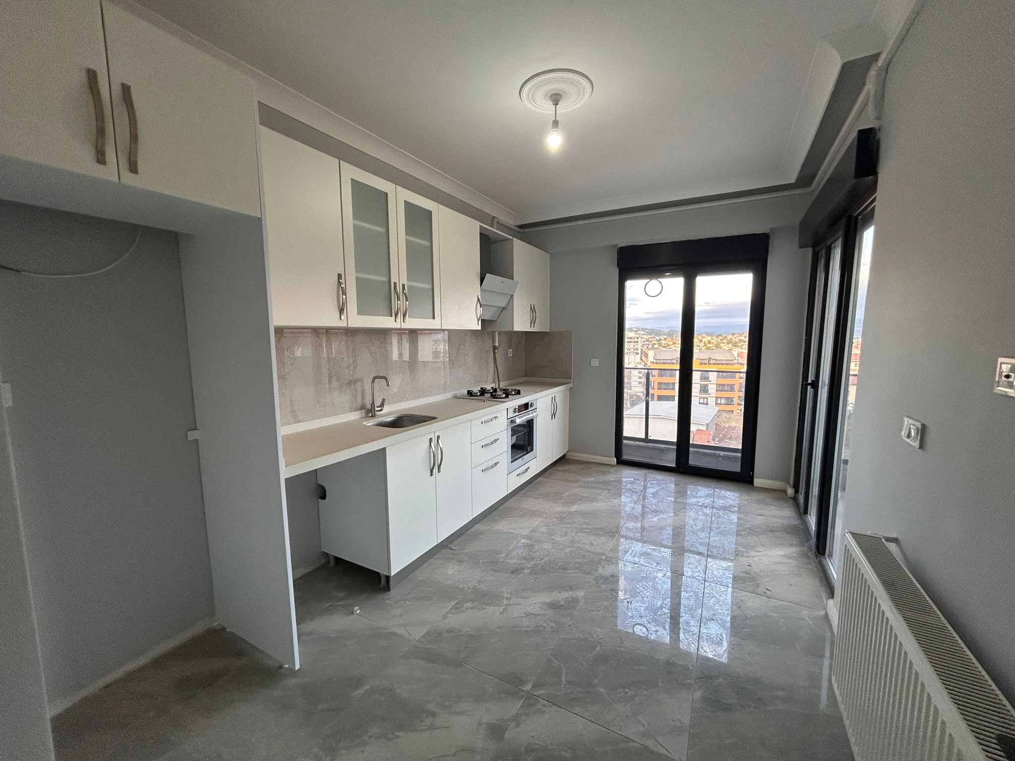 ATATÜRK MAHALLESİ'NDE KİRALIK LÜKS 3+1 DAİRE  ( 12 NUMARA )