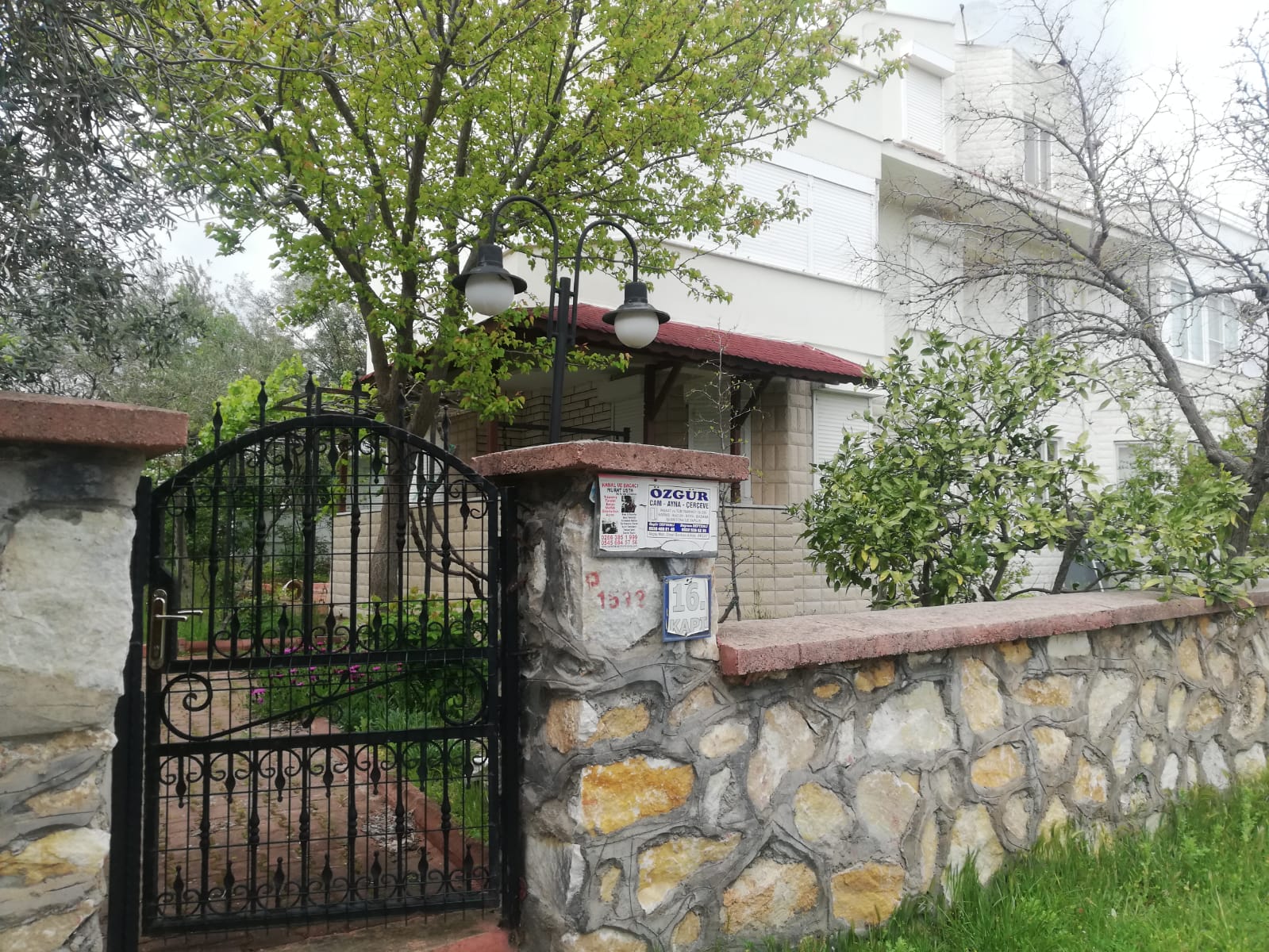 GÜRE'DE SİTE İÇERİSİNDE SATILIK 4+1 TRİPLEKS VİLLA