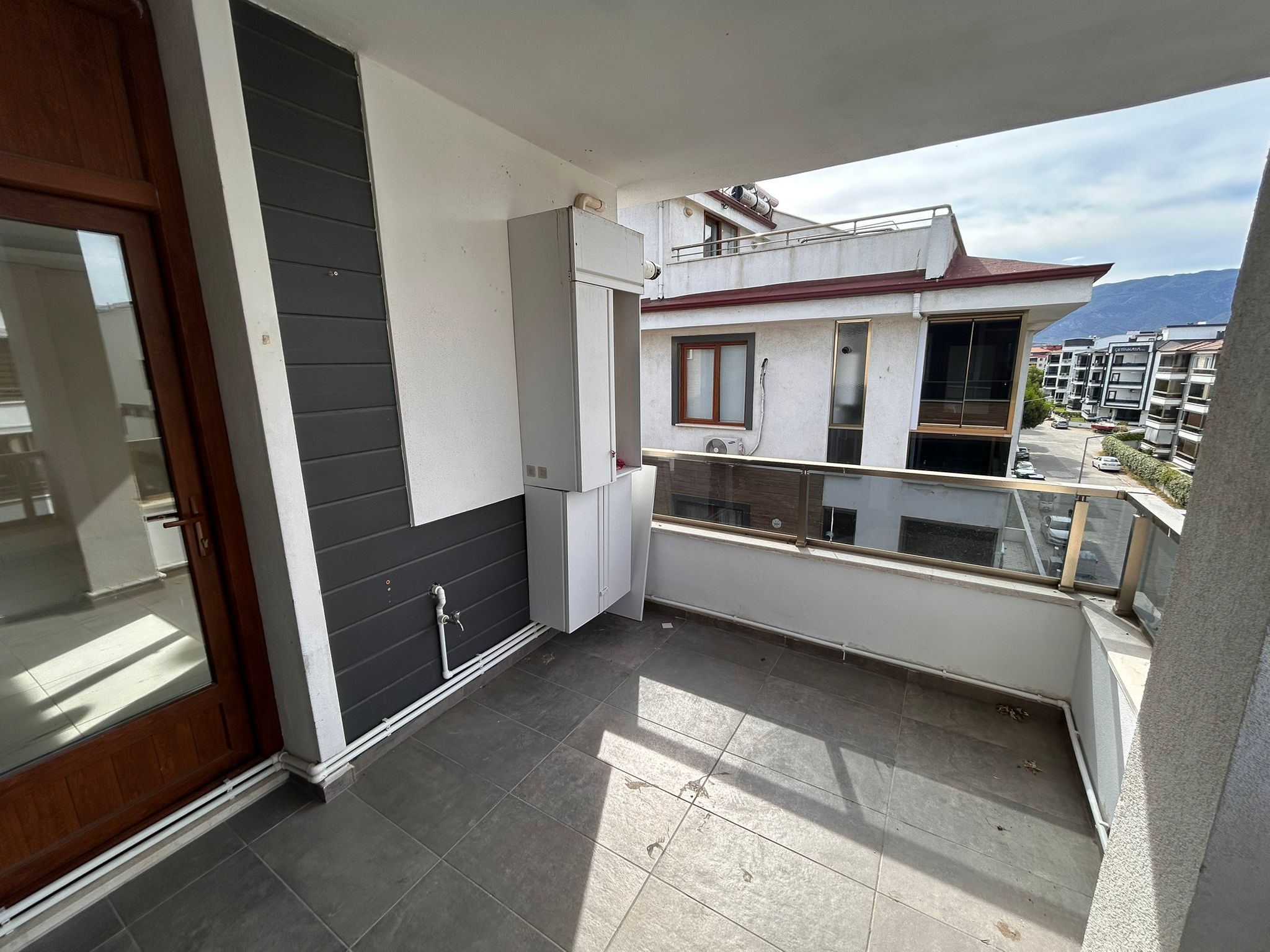 AKÇAY İKİZÇAY MAHALLESİNDE SATILIK 3+1 LÜKS DAİRE ( EİDS NO : 1001423 )