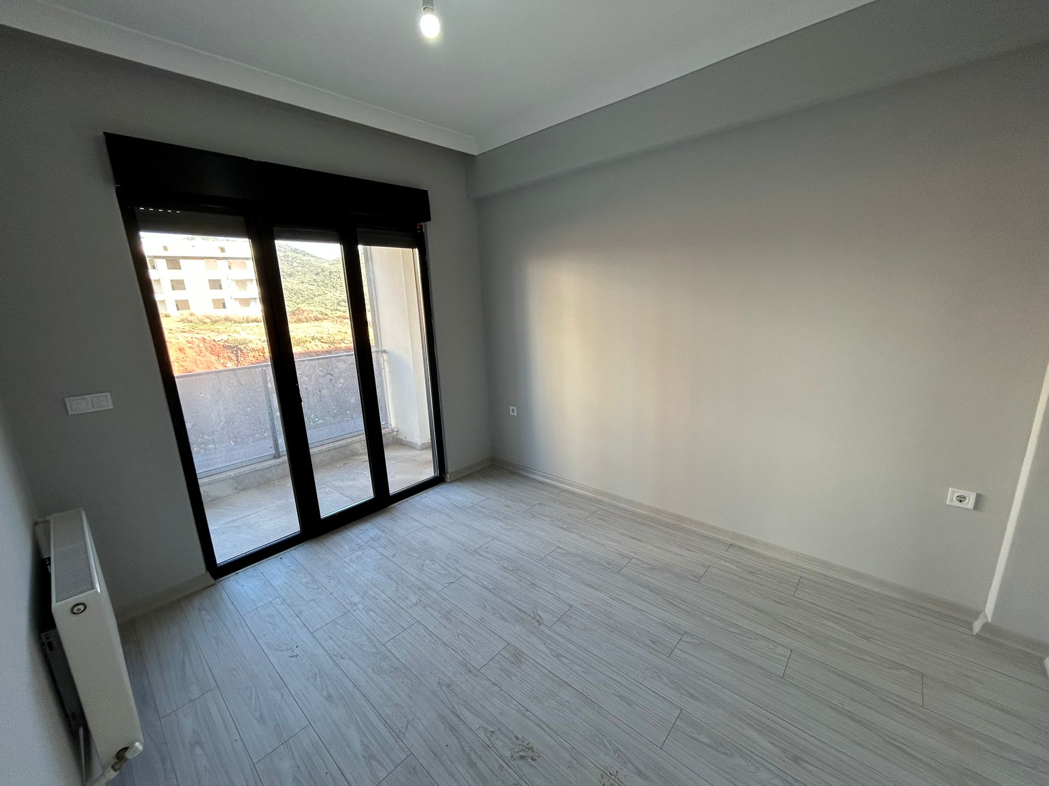 ATATÜRK MAHALLESİ’NİN EN GÜZEL NOKTASINDA! SATILIK 2+1 DAİRE (10numara)