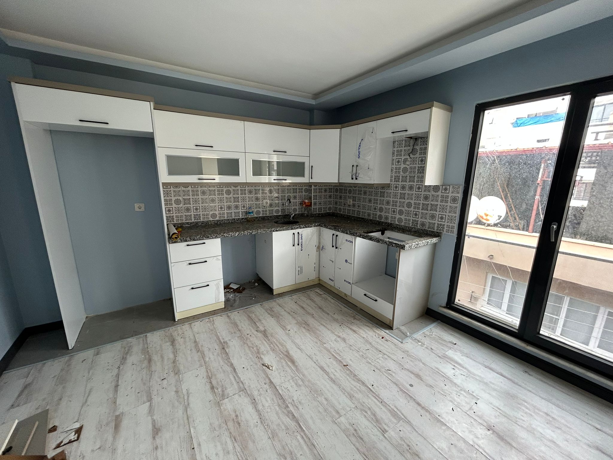 EDREMİT GAZİİLYAS MAHALLESİ’NDE SATILIK 2+1 DAİRE