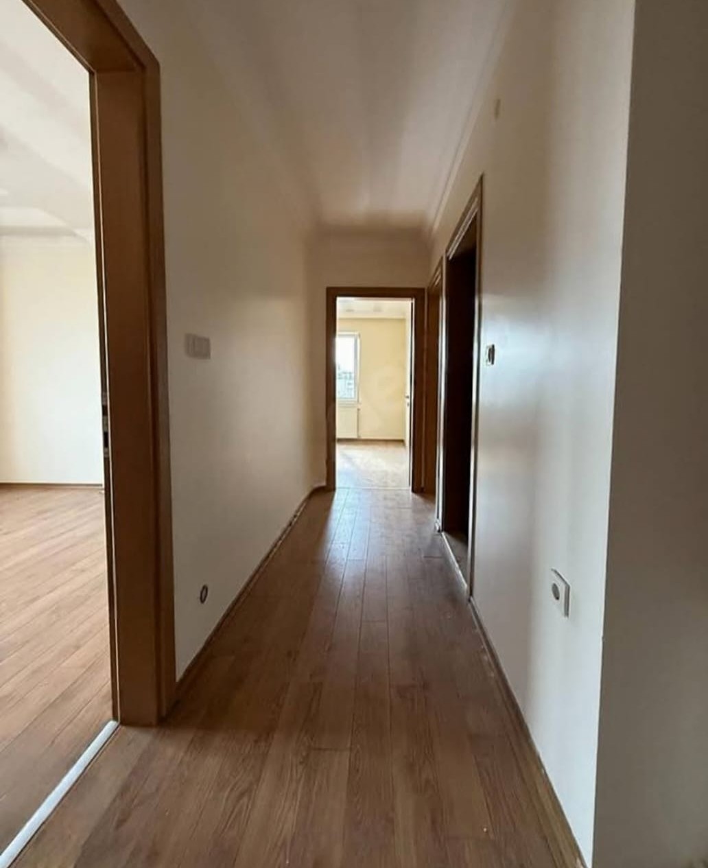 Balıkesir Edremit Camivasat Mahallesi’nde Satılık Geniş ve Kullanışlı 2+1 Daire