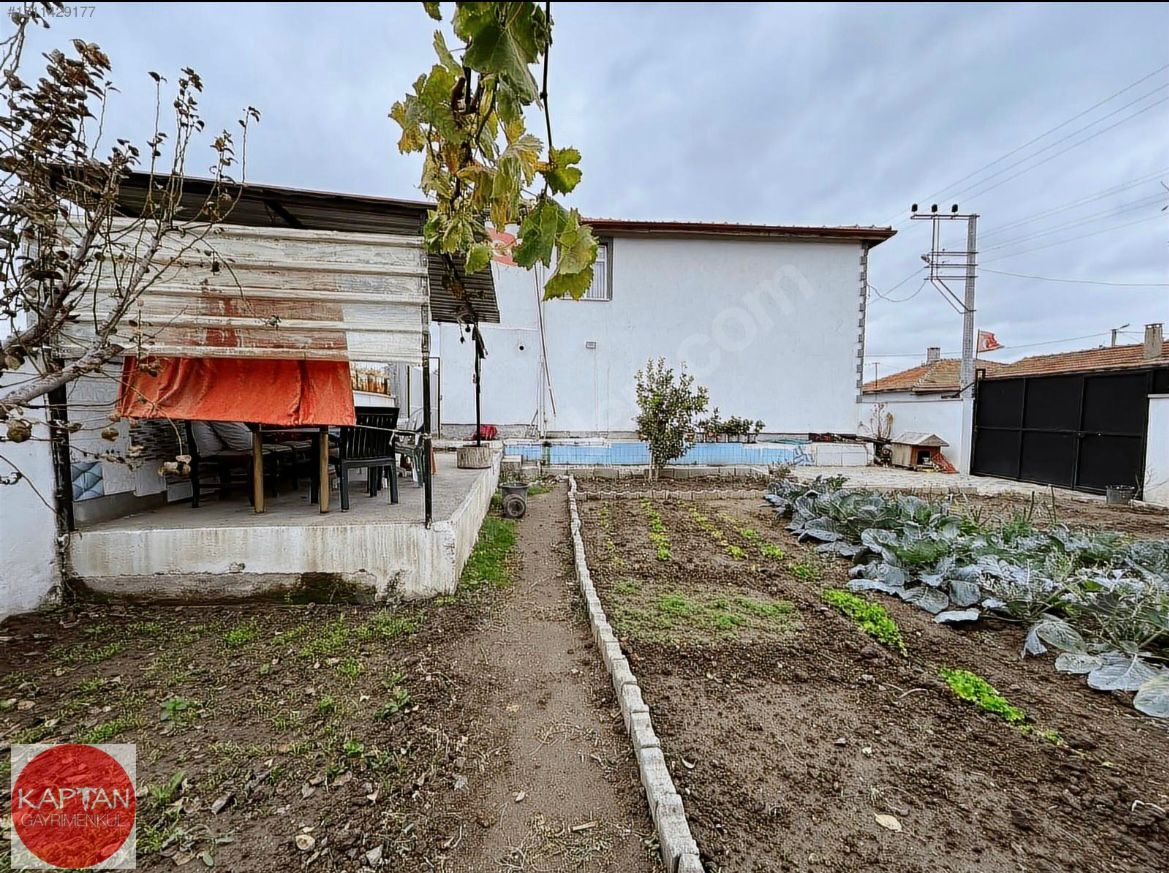 ÇORUK 'DA SATILIK BAHÇELİ KÖYEVİ VE KOMPLE BİNA