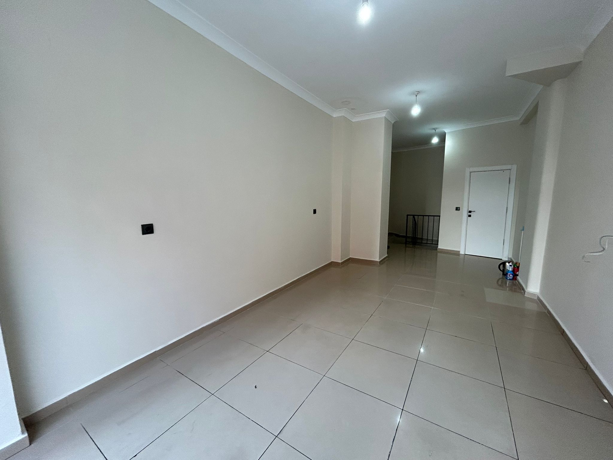 Cadde Üzerinde Satılık Dükkan