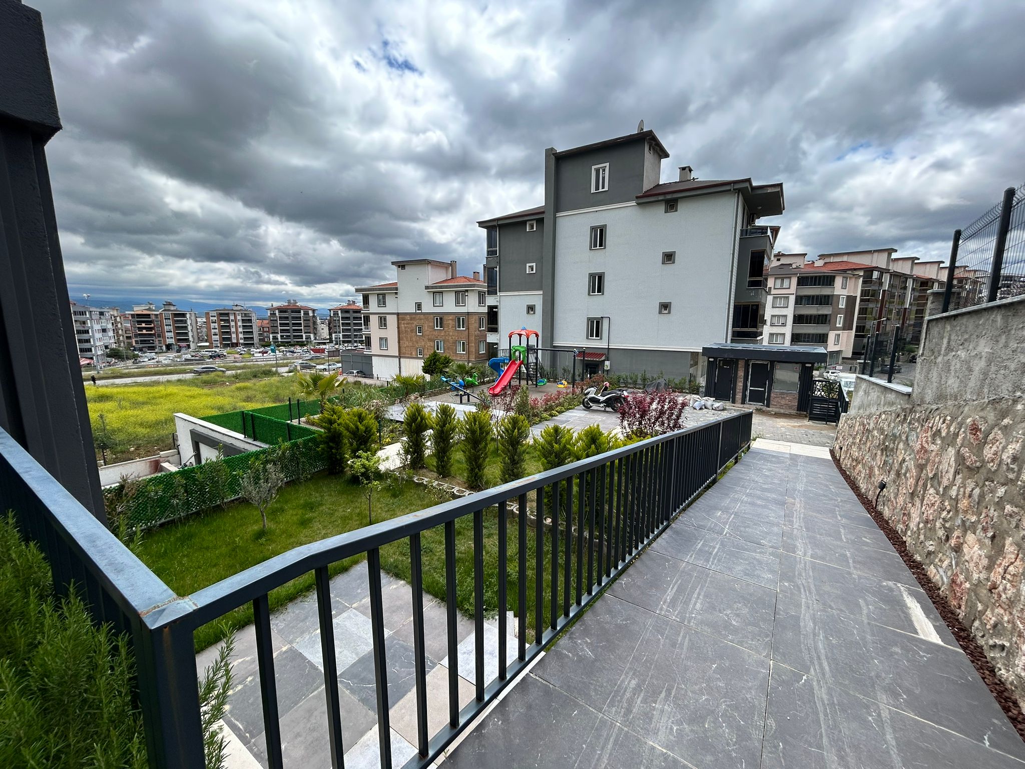 🏡 BALIKESİR EDREMİT ATATÜRK MAHALLESİNDE SİTE İÇERİSİNDE HAVUZLU 2+1 LÜKS DAİRE