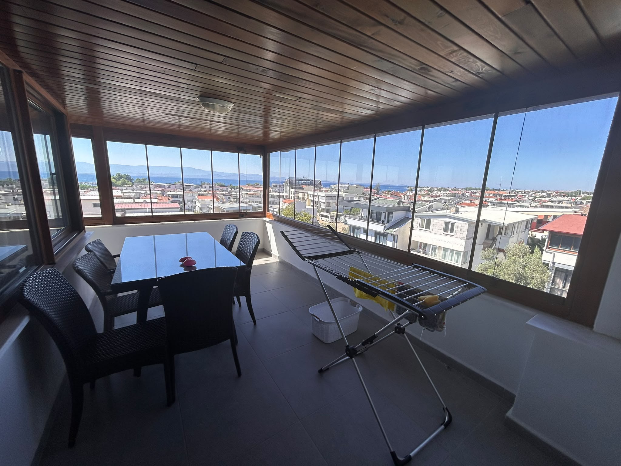 BALIKESİR EDREMİT GÜRE'DE SEZONLUK KİRALIK EŞYALI 3+1 DUBLEKS DAİRE