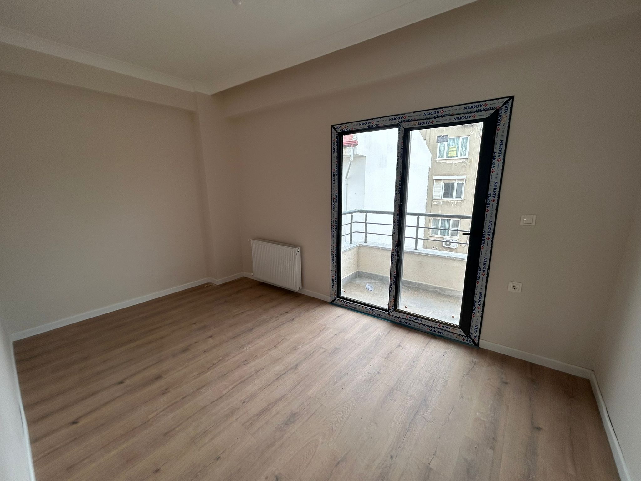 BALIKESİR EDREMİT CAMİVASAT MAHALLESİNDE SATILIK 2+1 DAİRE