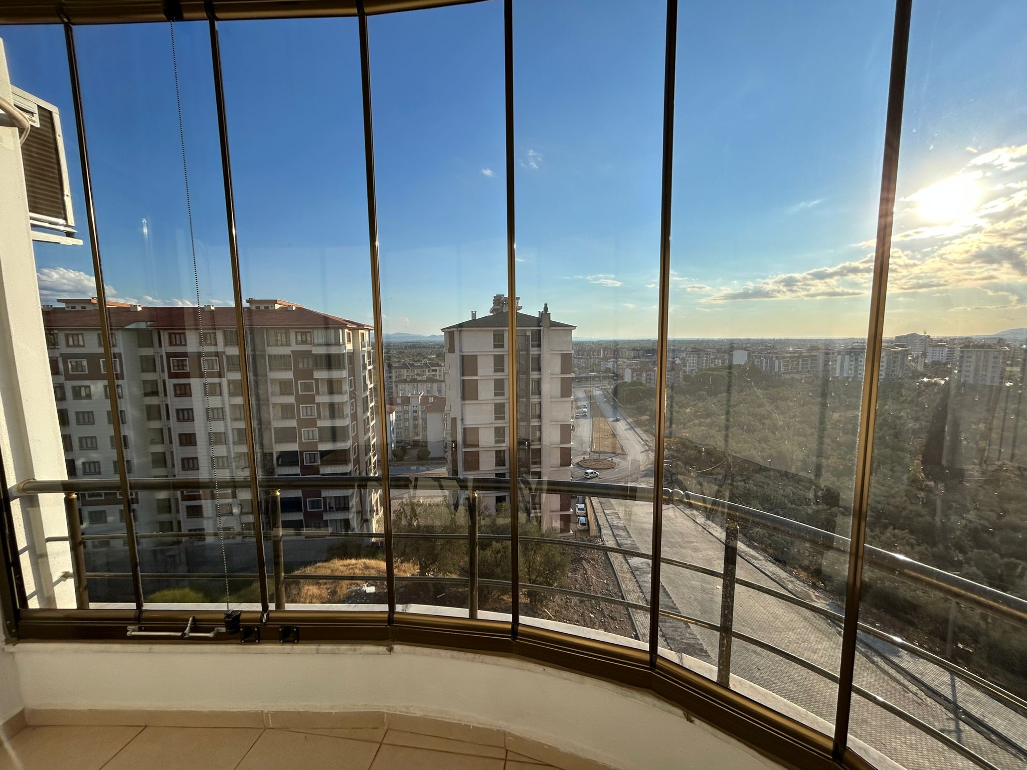 Atatürk Mahallesinde Manzaralı 3+1 Satılık Daire