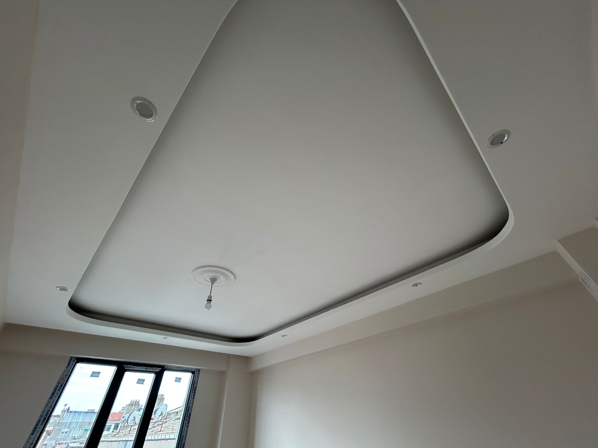 BALIKESİR EDREMİT CAMİVASAT MAHALLESİNDE SATILIK 2+1 DAİRE