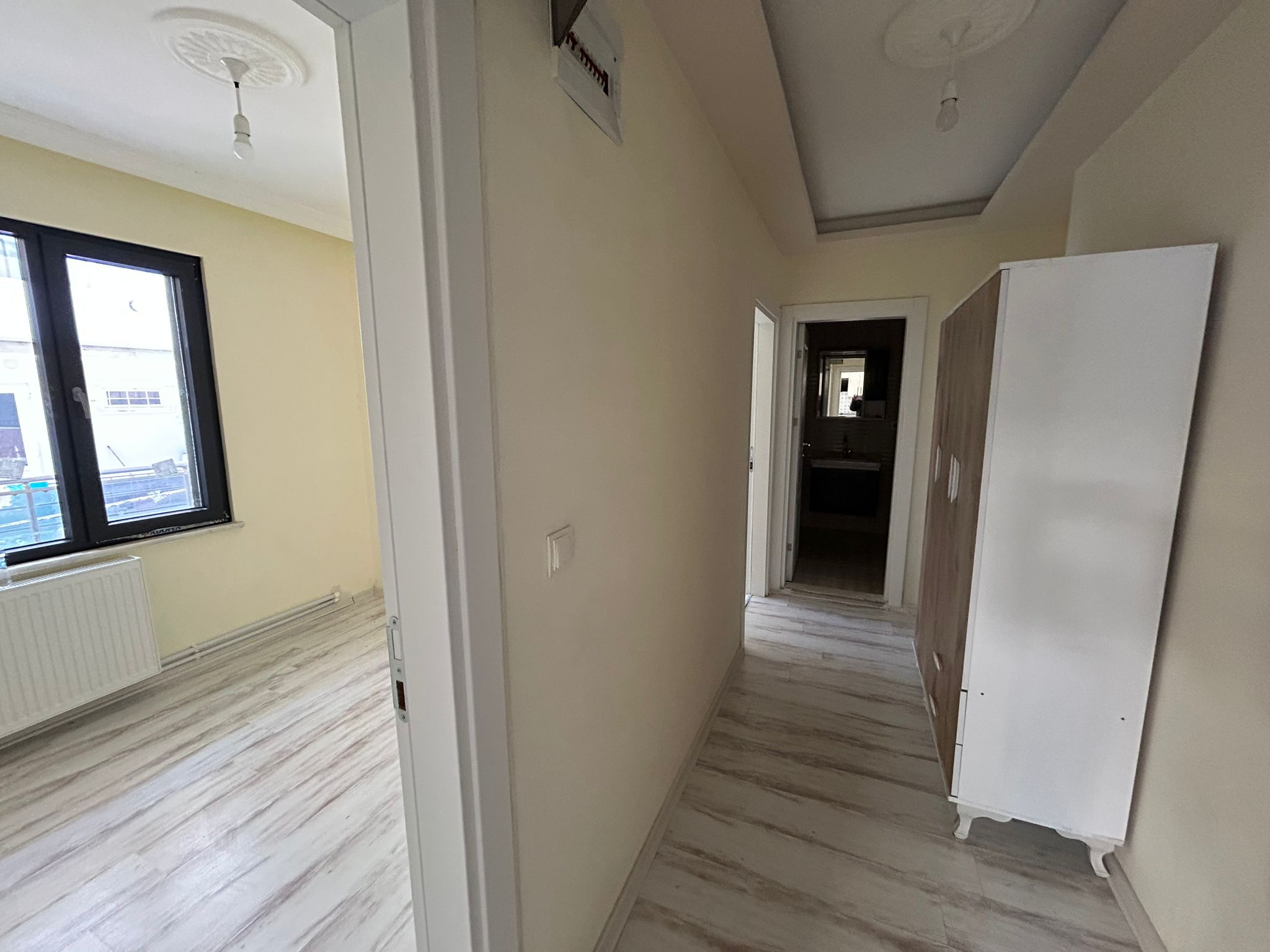 GAZİİLYAS'DA TUGAYA 300 M. KİRALIK 2+1 DAİRE (3 NUMARA)