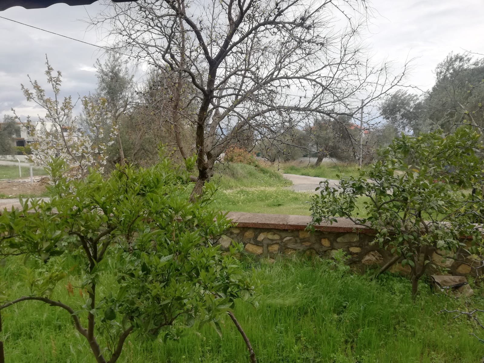 GÜRE'DE SİTE İÇERİSİNDE SATILIK 4+1 TRİPLEKS VİLLA