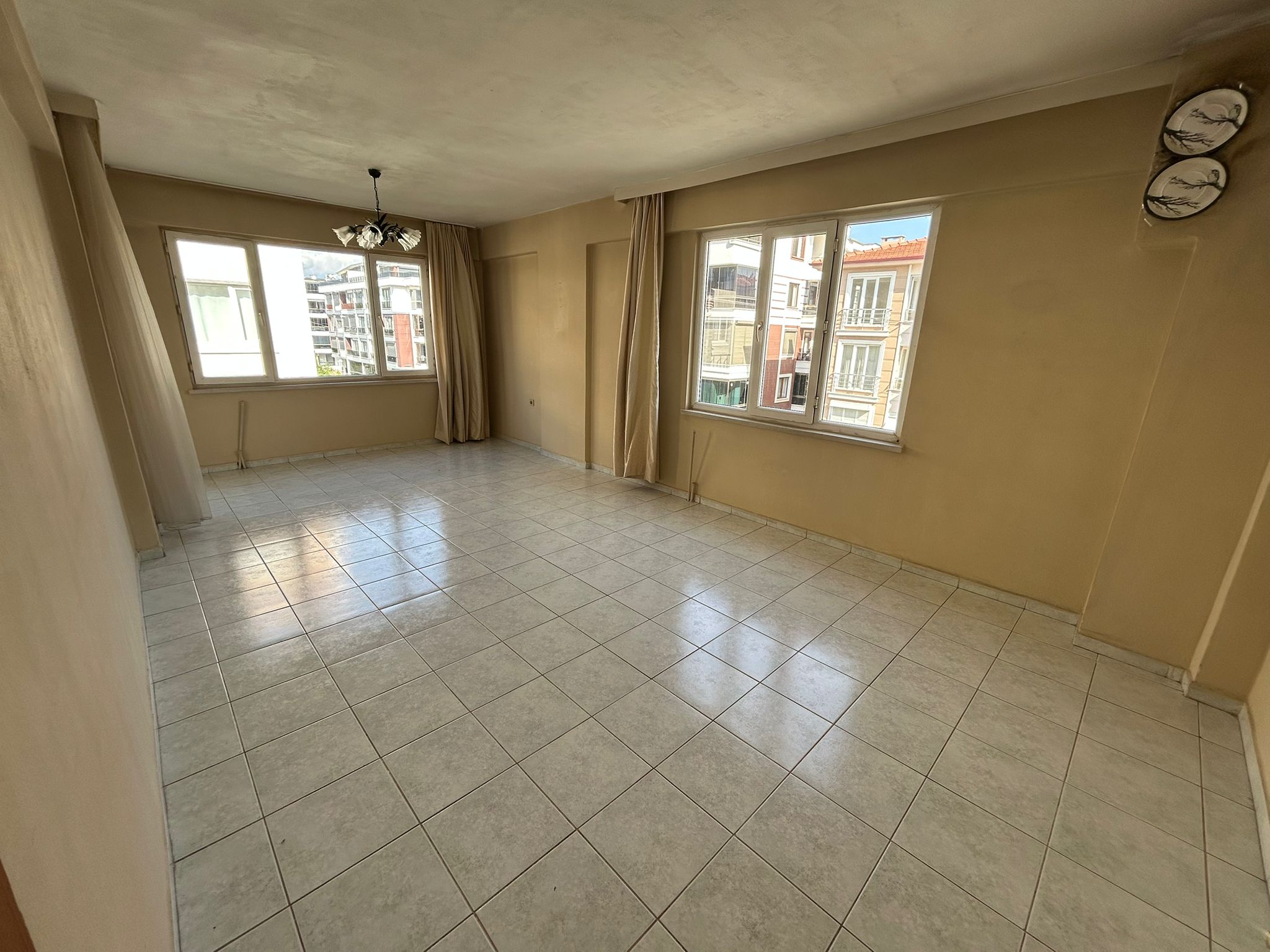 Altınkum Merkezde 3+1 Satılık Daire