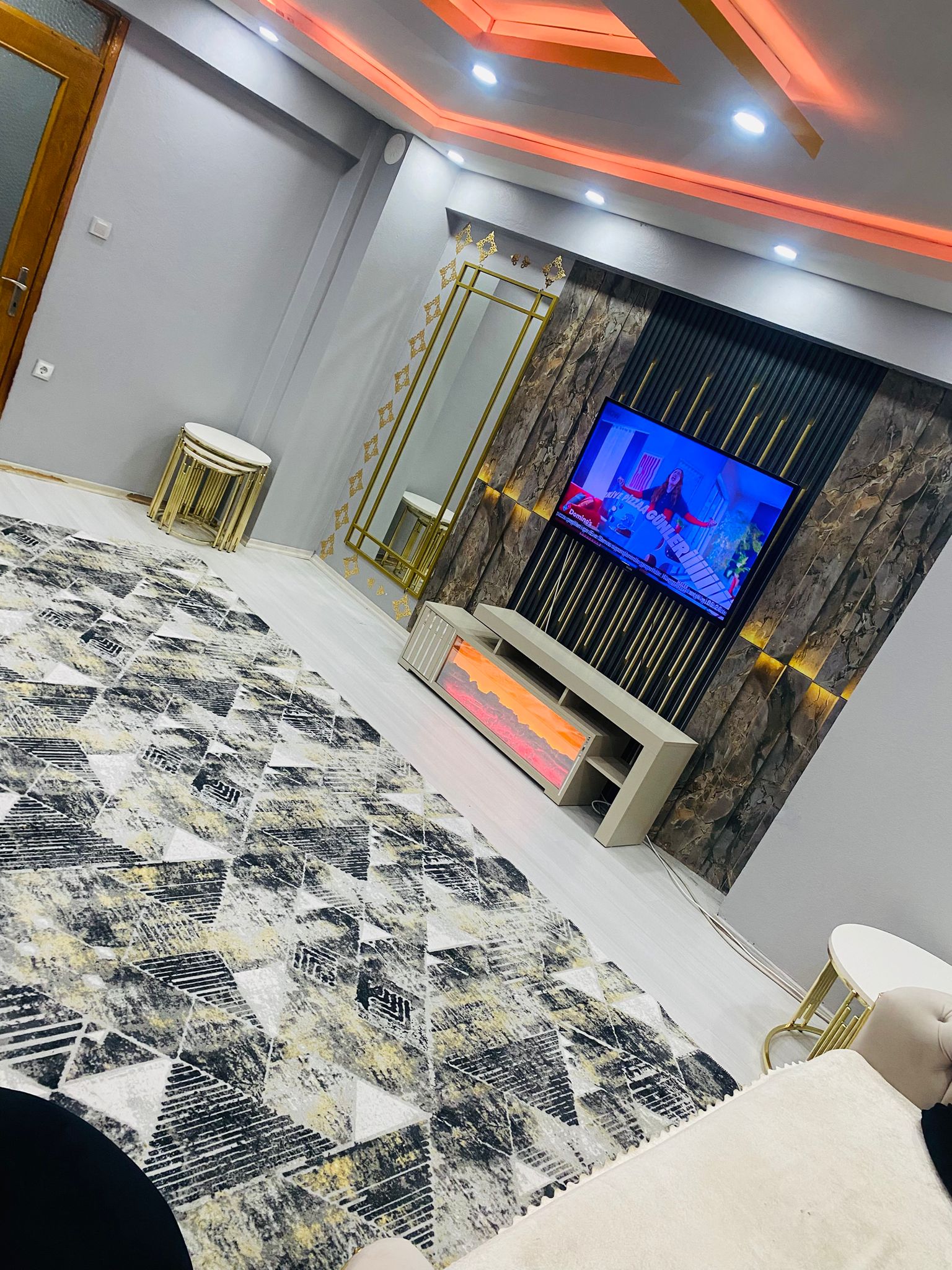 Edremit Cumhuriyet Meydanına 100 m 3+1 satılık daire