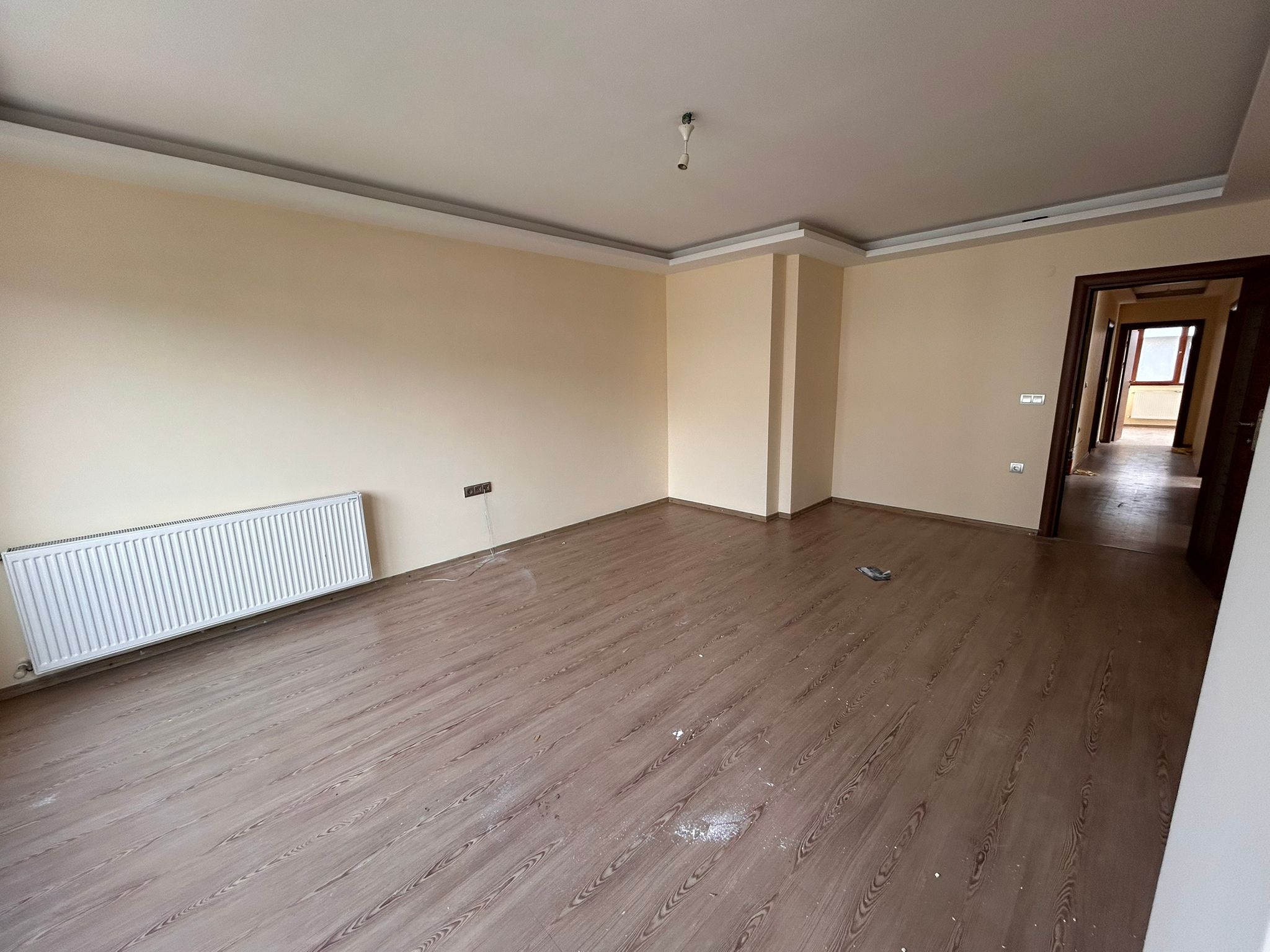 AKÇAY İKİZÇAY MAHALLESİNDE SATILIK 3+1 LÜKS DAİRE ( EİDS NO : 1001423 )