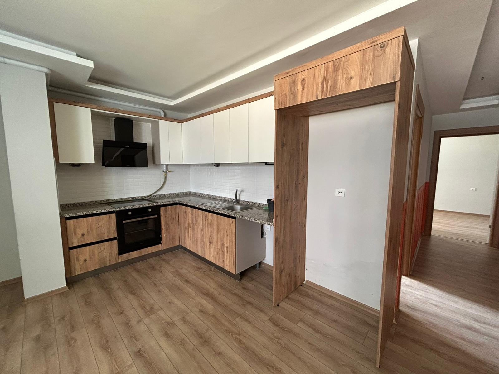 KADIKÖY KC EVLERİNDE KİRALIK 2+1 DAİRE