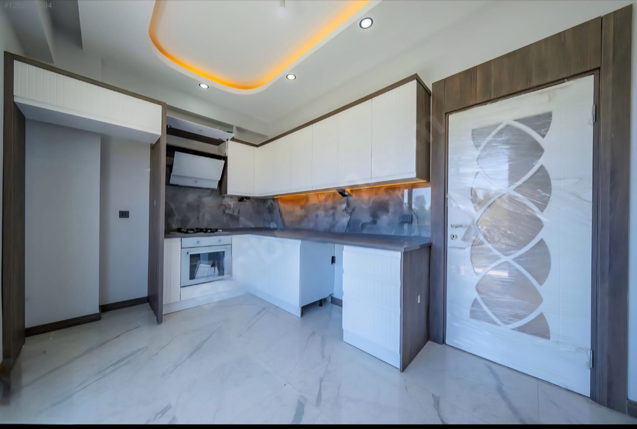 🏡 Hamidiye’de Havuzlu Site İçinde 3+1 Triplex Villa