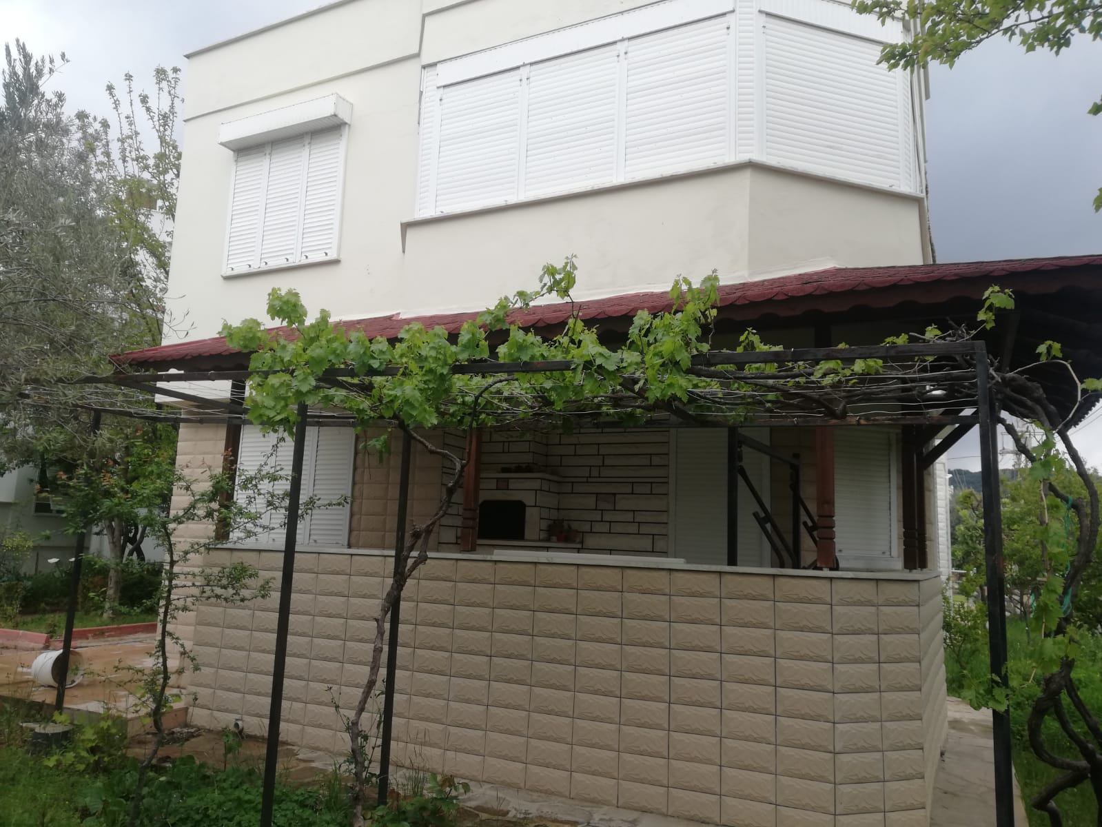 GÜRE'DE SİTE İÇERİSİNDE SATILIK 4+1 TRİPLEKS VİLLA