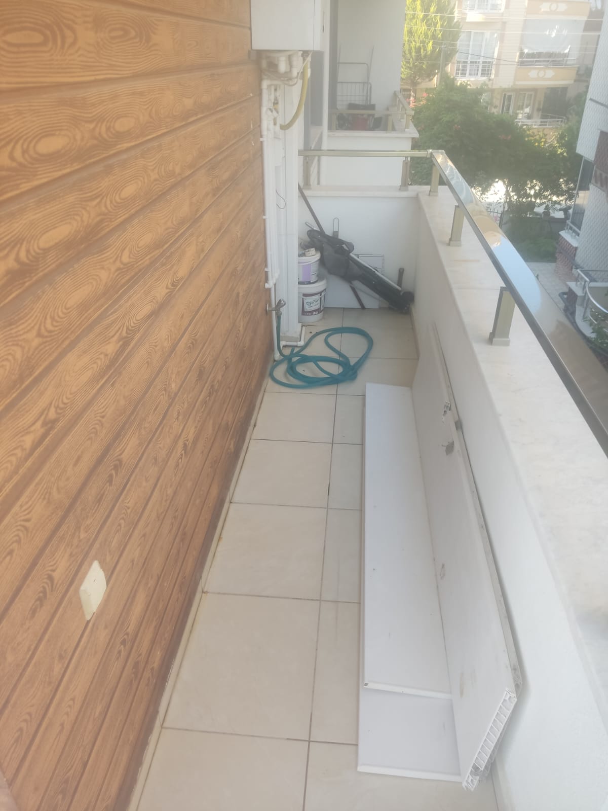 AKÇAY ALTINKUM'DA DENİZE 300 METRE EŞYALI 2+1 KİRALIK DAİRE (GÜNLÜK KİRALIK )