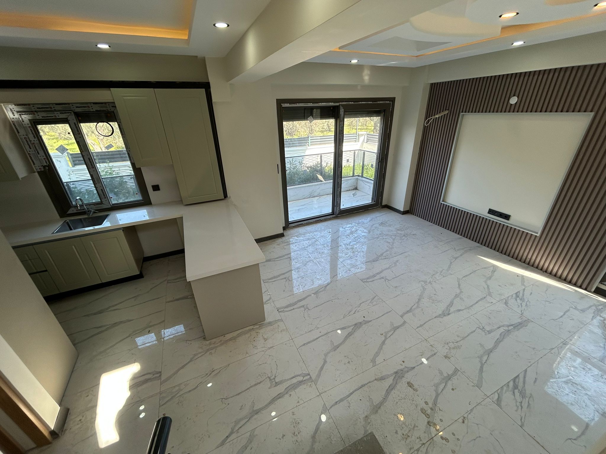 HAYALİNİZDEKİ YAŞAM BURADA BAŞLIYOR!