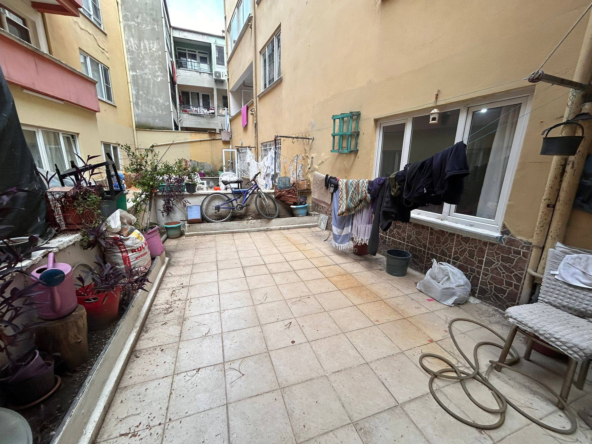 EDREMİT TUZCUMURAT MAHALLESİNDE SATILIK 3+1 DAİRE
