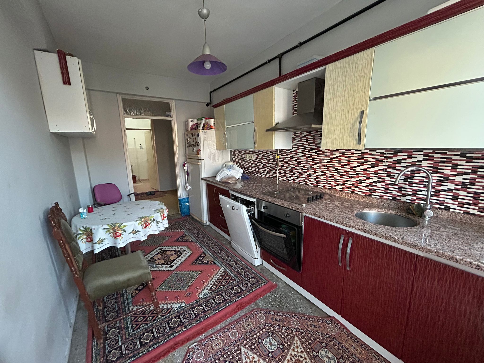 Cumhuriyet Mah. 3+1 Doğalgazlı 140 M2 Daire Satılık