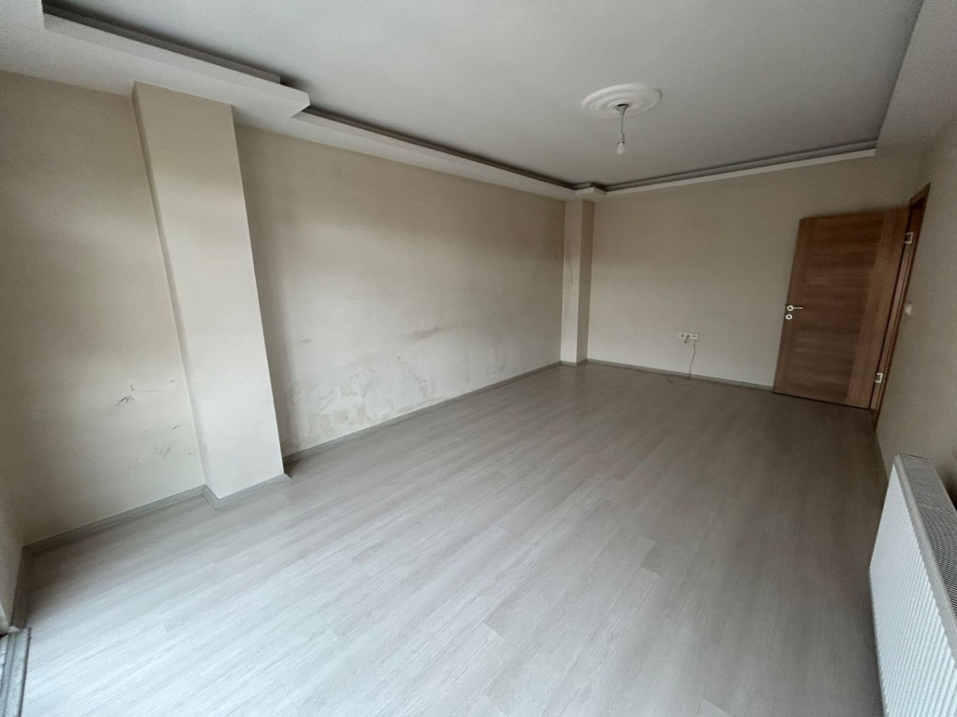 Cumhuriyet Mahallesinde Satılık 2+1 Daire