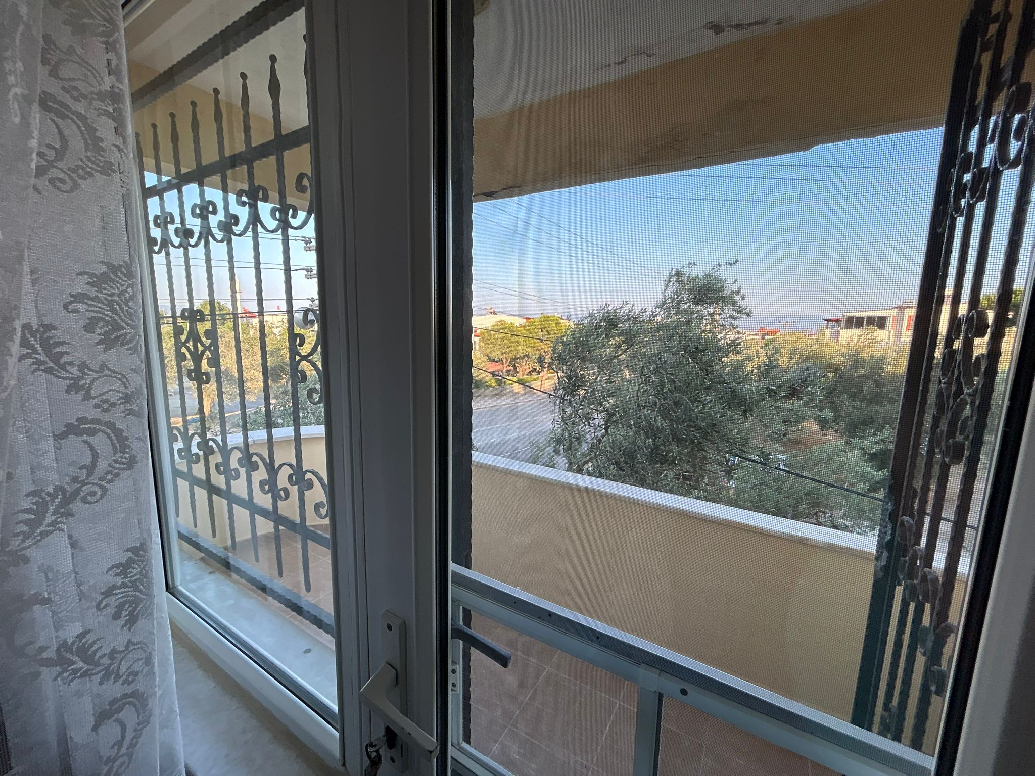 Güre 'de Satılık 4+1 Yüzme Havuzlu Tripleks Villa