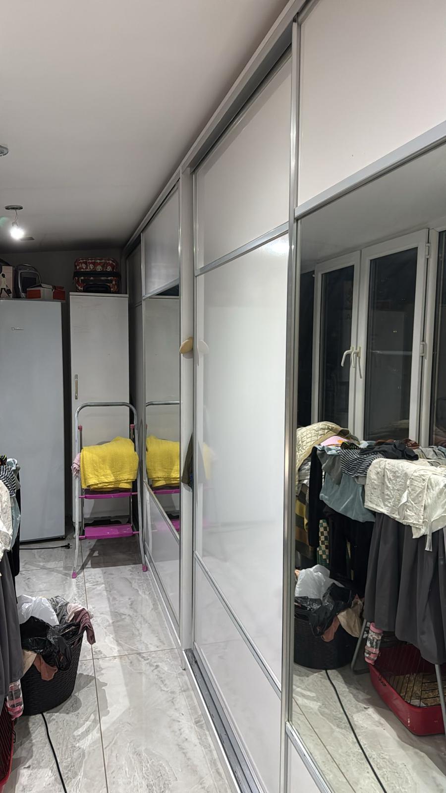 BALIKESİR EDREMİT AKÇAY MERKEZDE SATILIK GENİŞ 3+1 DAİRE