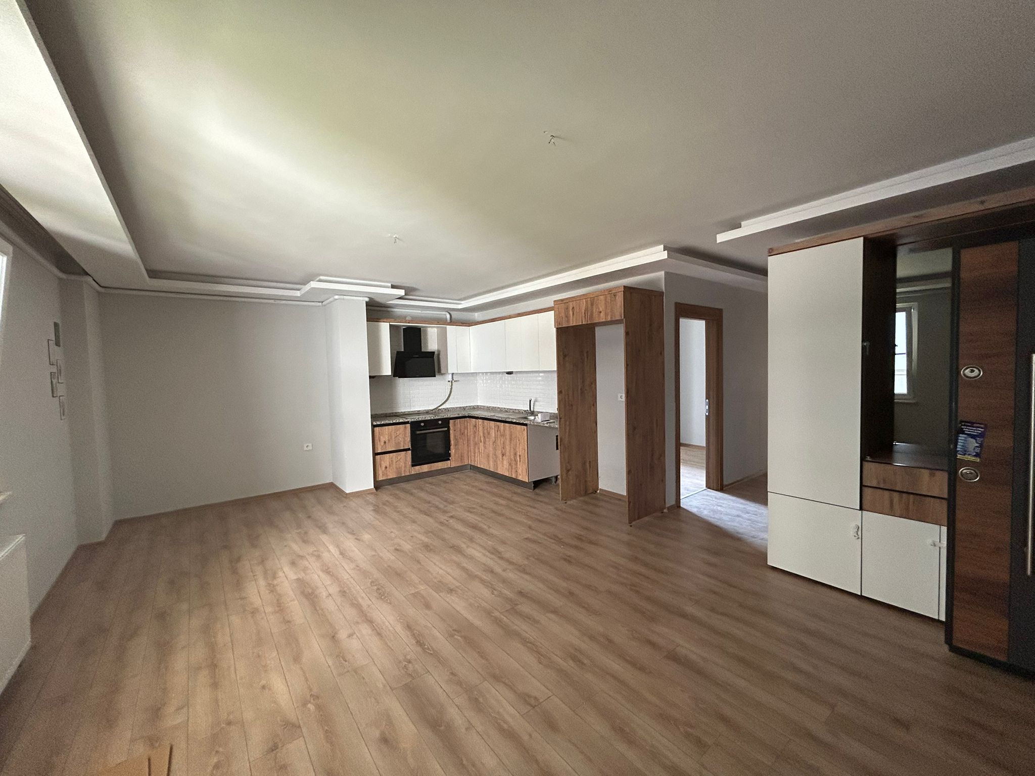 KADIKÖY KC EVLERİNDE KİRALIK 2+1 DAİRE