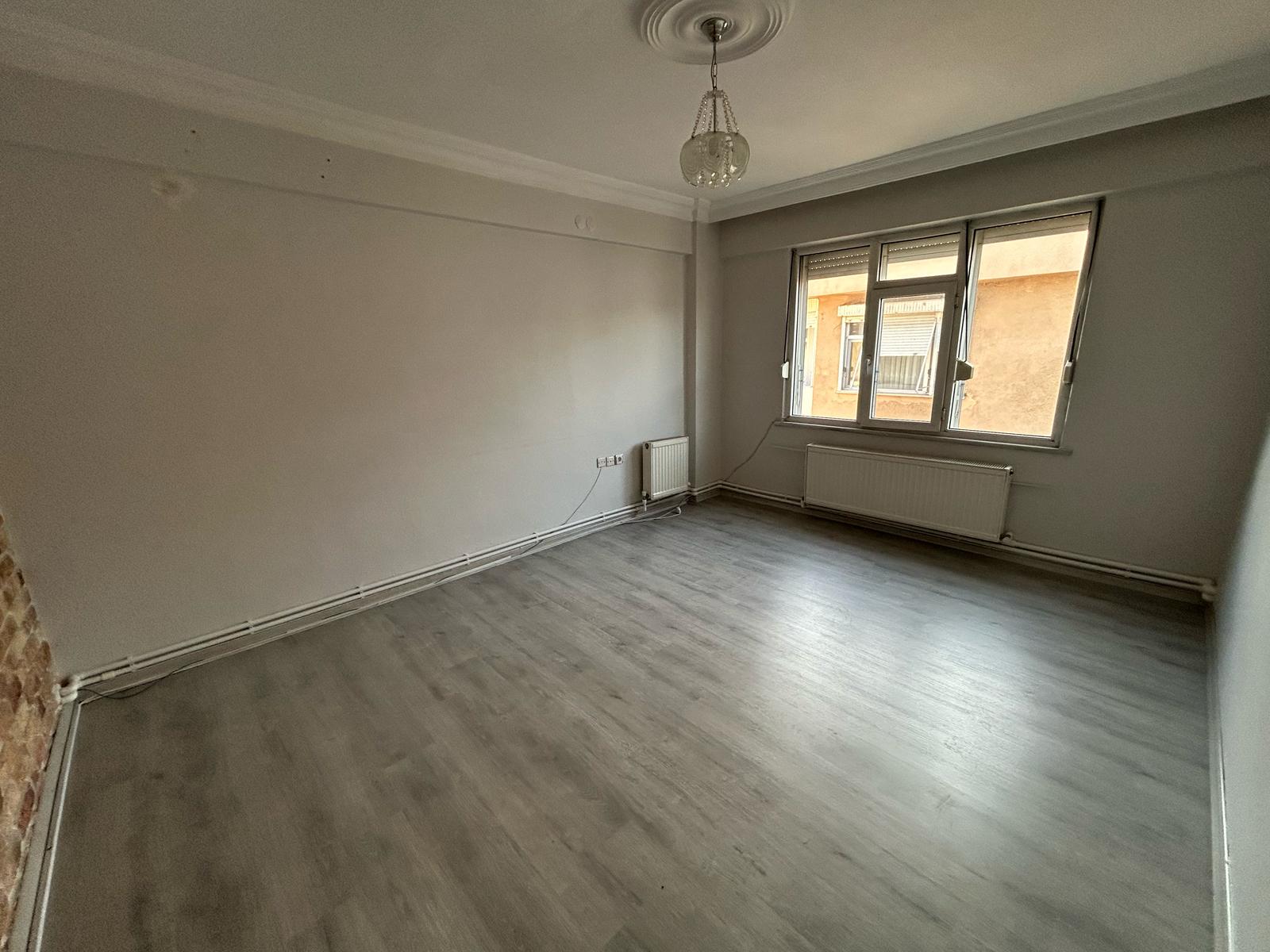 CUMHURİYET PARKI CİVARI SATILIK 120 M2 3+1 DAİRE