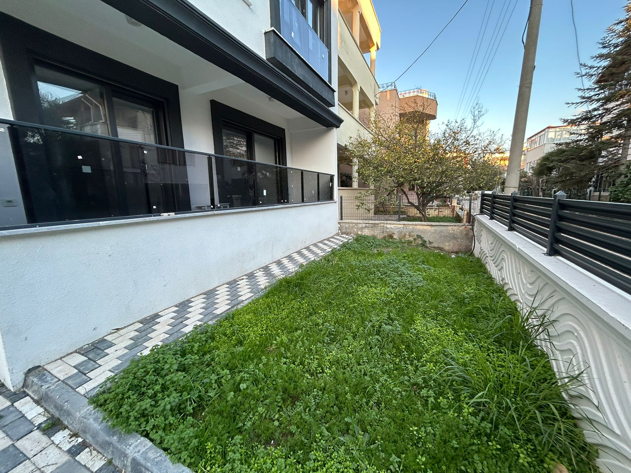 AVCILAR'DA DENİZE 150 M. SIFIR 4+1 VİLLA