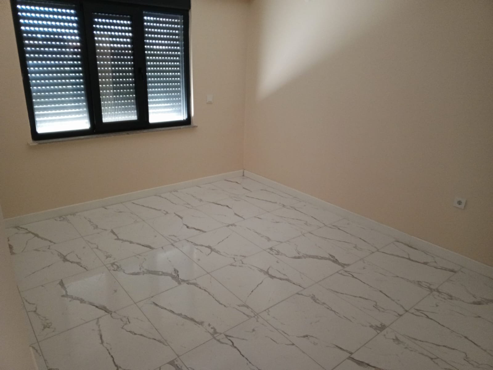 EDREMİTURCU MURAT MAHALLESİ'NDE SATILIK 2+1 MÜSTAKİL EV