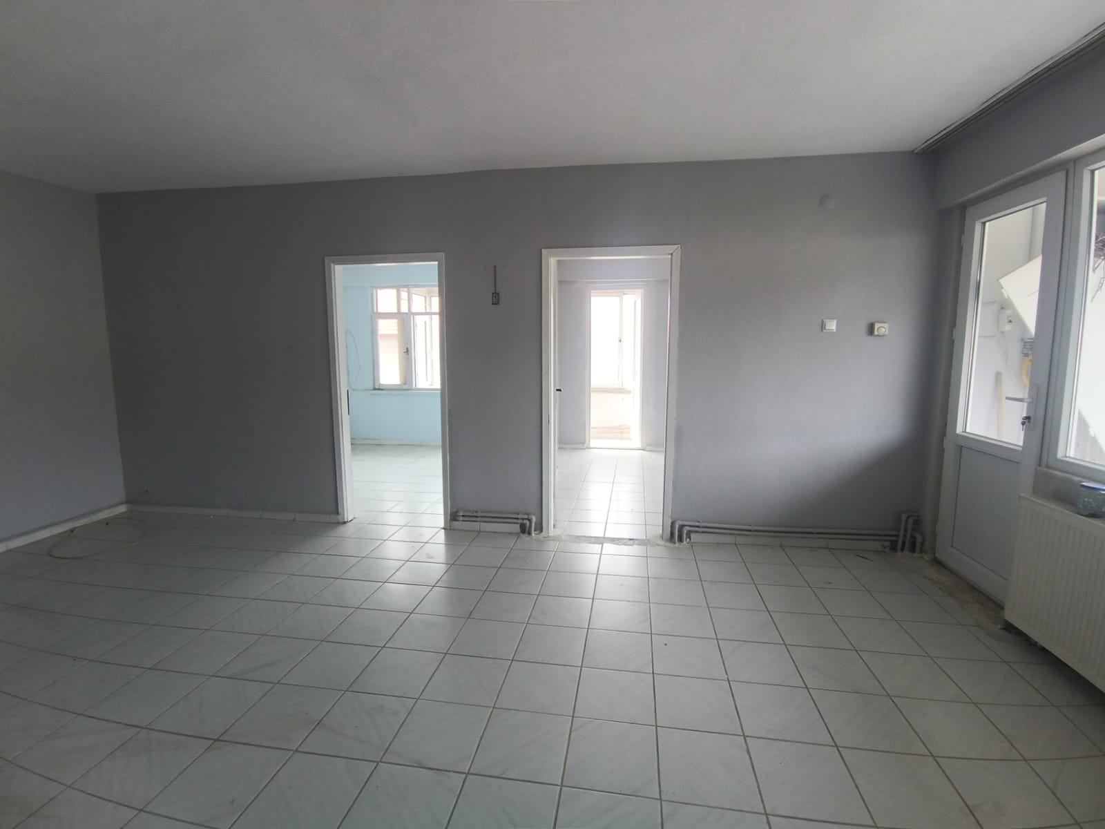 TUZCUMURAT MAHALLESİNDE KİRALIK 2+1 DAİRE – KAZ DAĞLARI MANZARALI