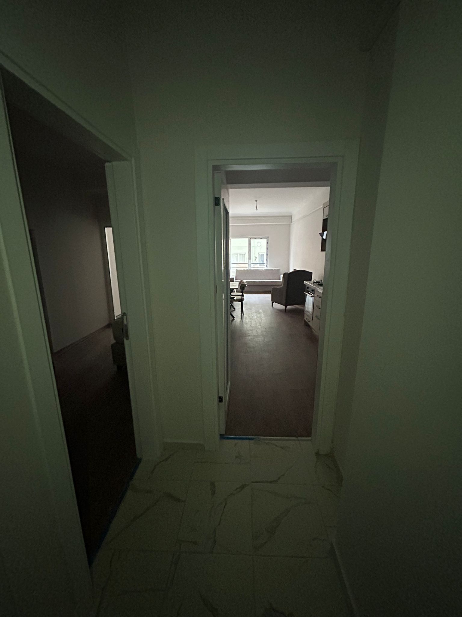 CUMHURİYET MAHALLESİNDE EŞYALI KİRALIK 1+1 DAİRE