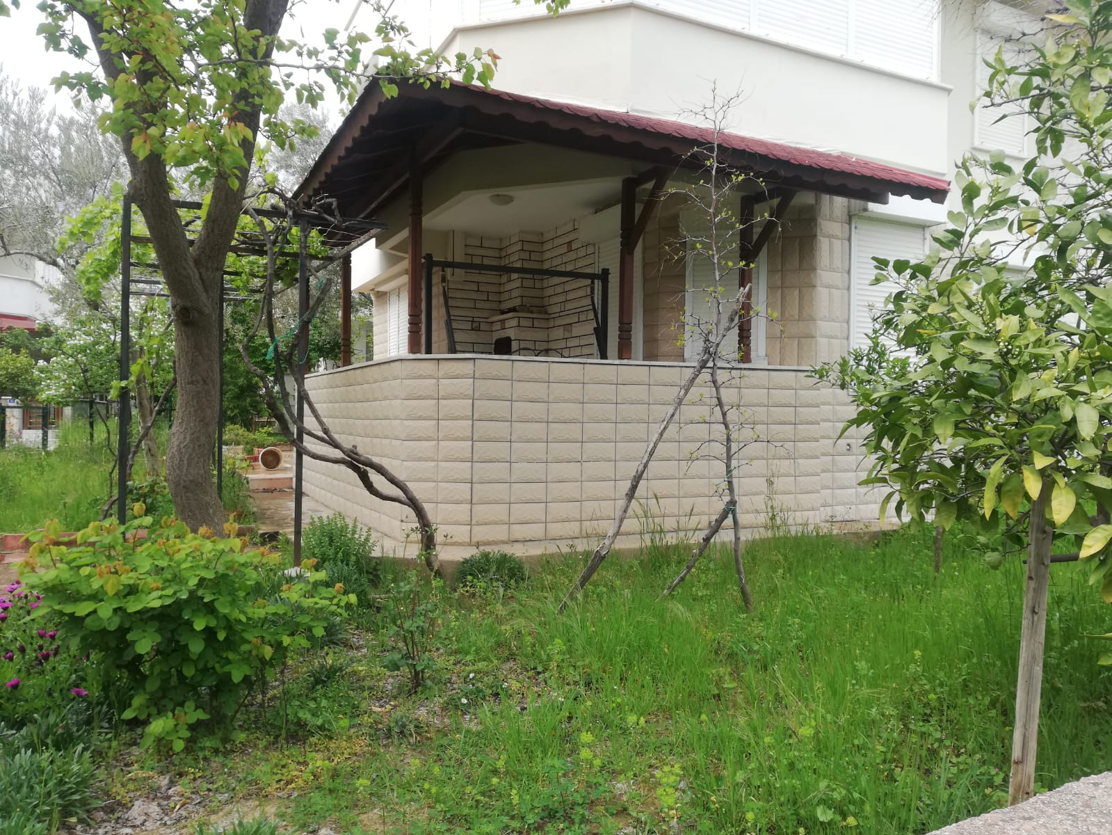 GÜRE'DE SİTE İÇERİSİNDE SATILIK 4+1 TRİPLEKS VİLLA