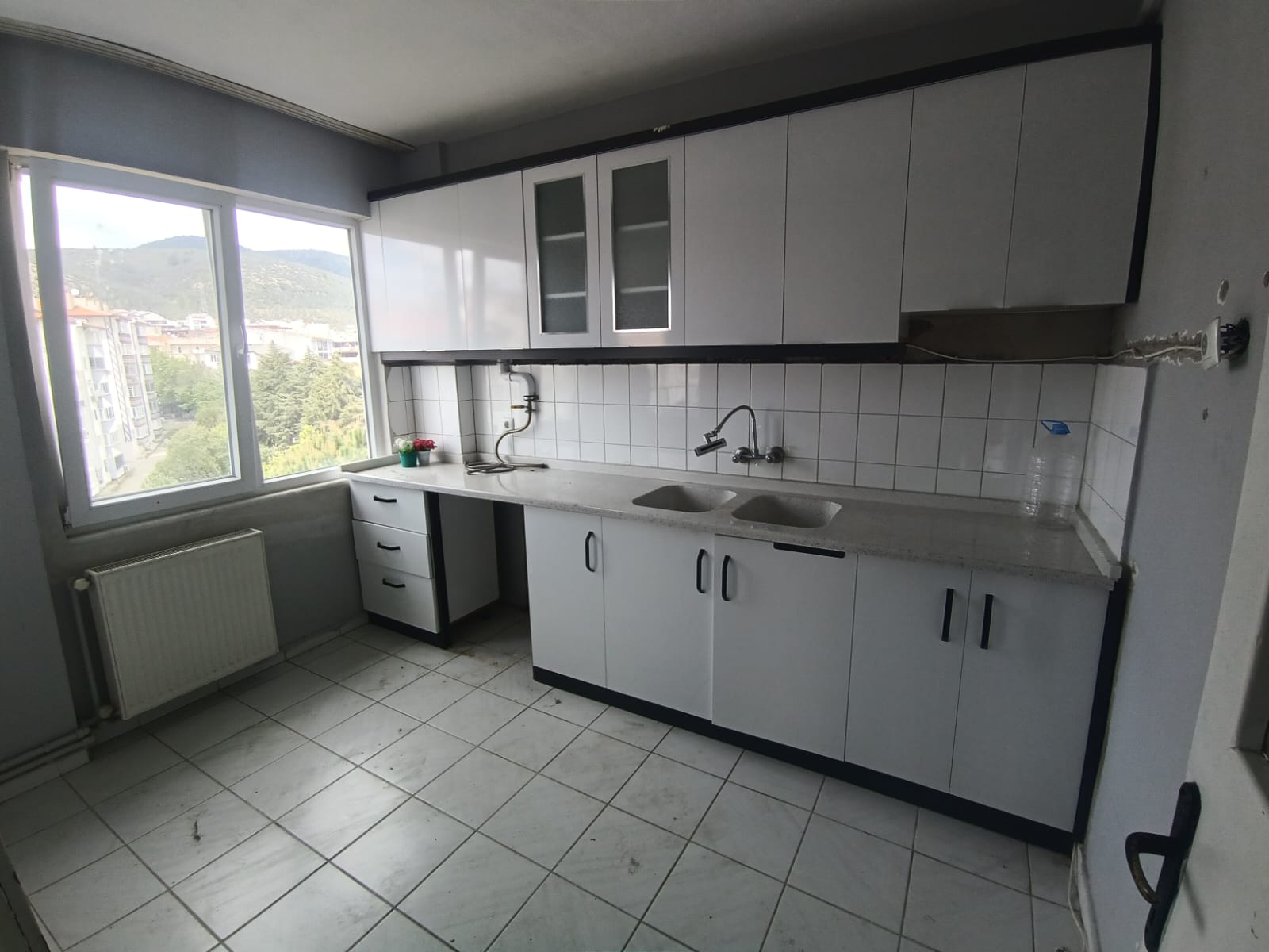 TUZCUMURAT MAHALLESİNDE KİRALIK 2+1 DAİRE – KAZ DAĞLARI MANZARALI