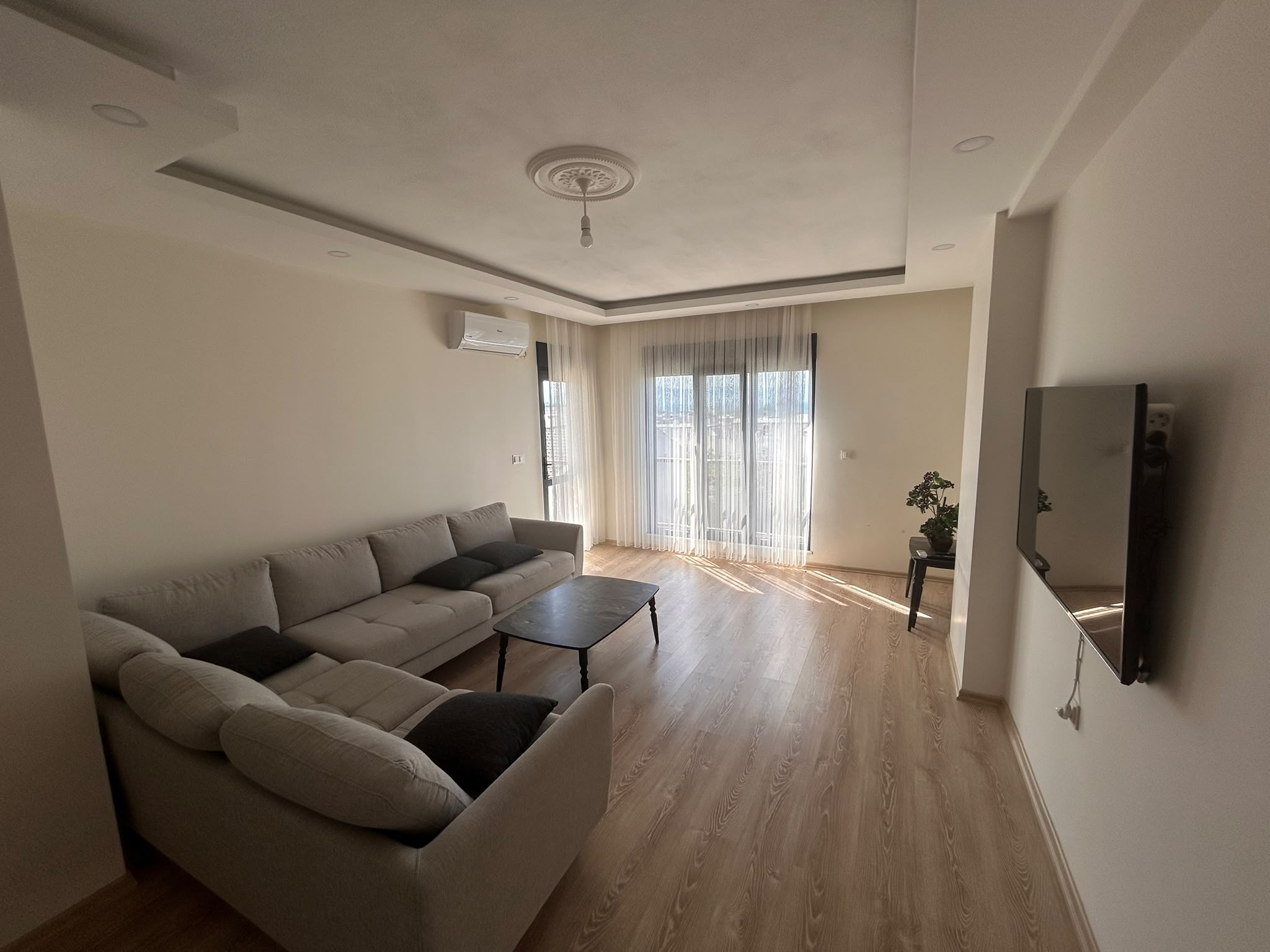 BALIKESİR EDREMİT GÜRE'DE SEZONLUK KİRALIK EŞYALI 3+1 DUBLEKS DAİRE