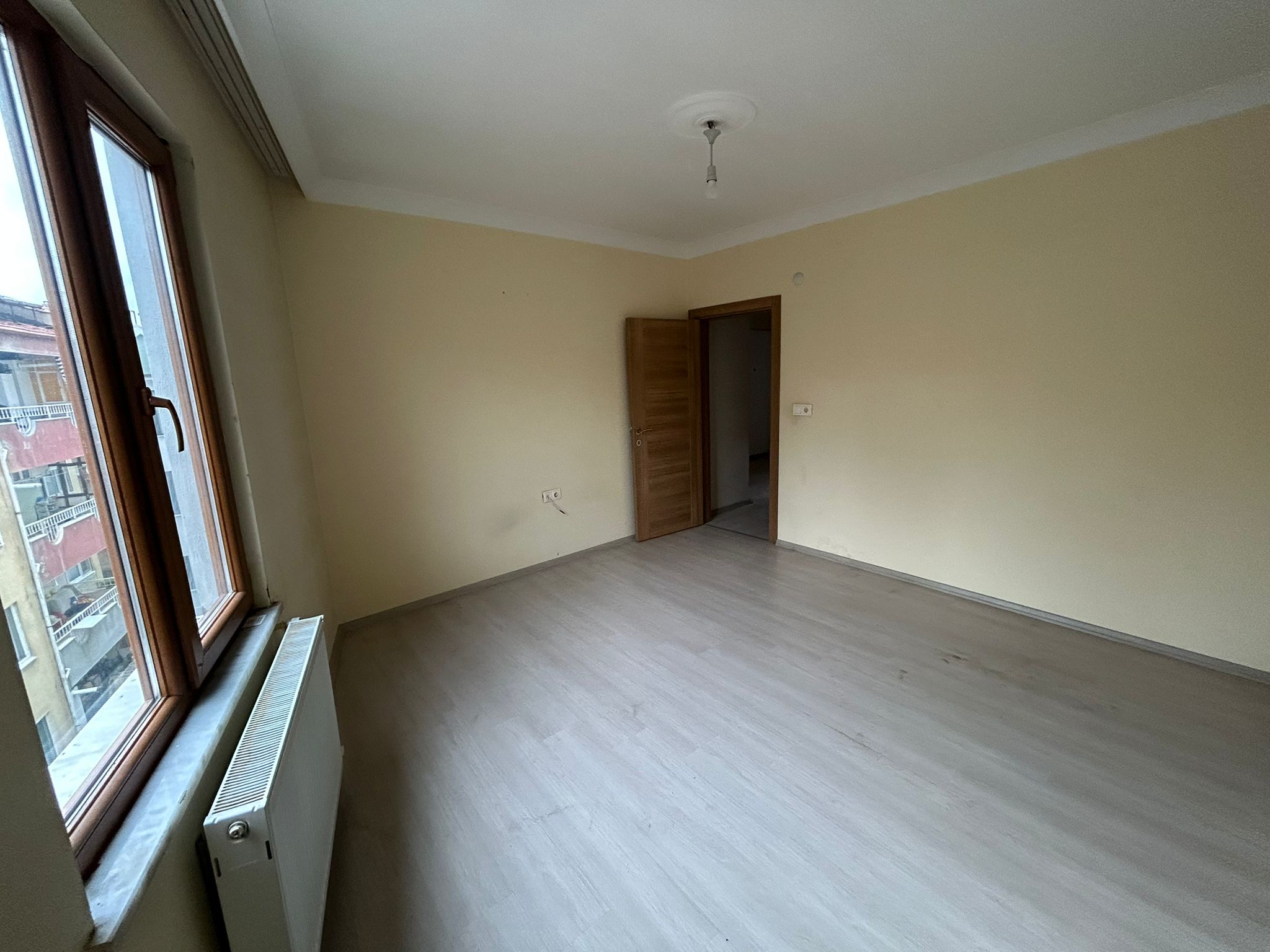 Cumhuriyet Mahallesinde Kiralık 2+1 Daire