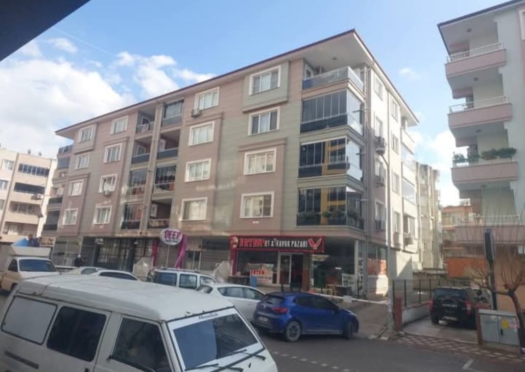 Balıkesir Edremit Camivasat Mahallesi’nde Satılık Geniş ve Kullanışlı 2+1 Daire