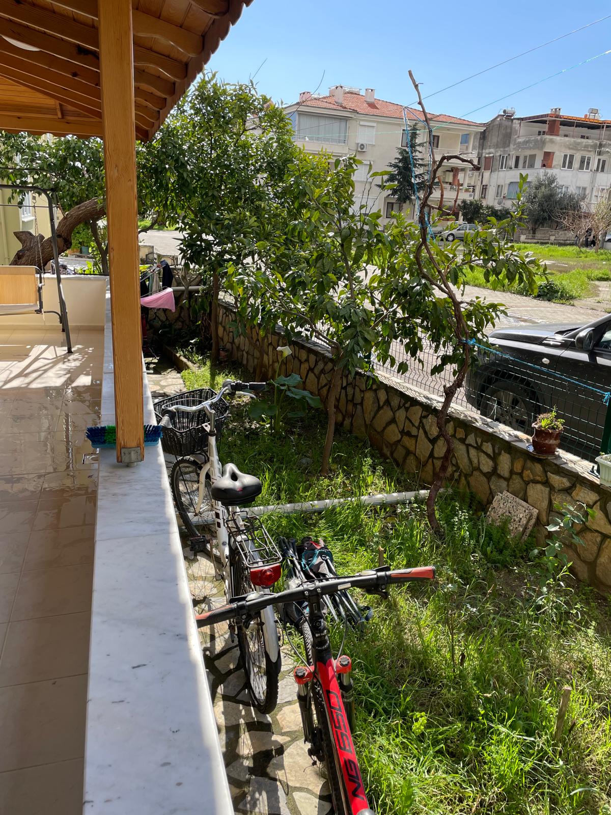 Balıkesir Edremit Altınoluk’ta Bahçeli 2+1 Satılık Daire