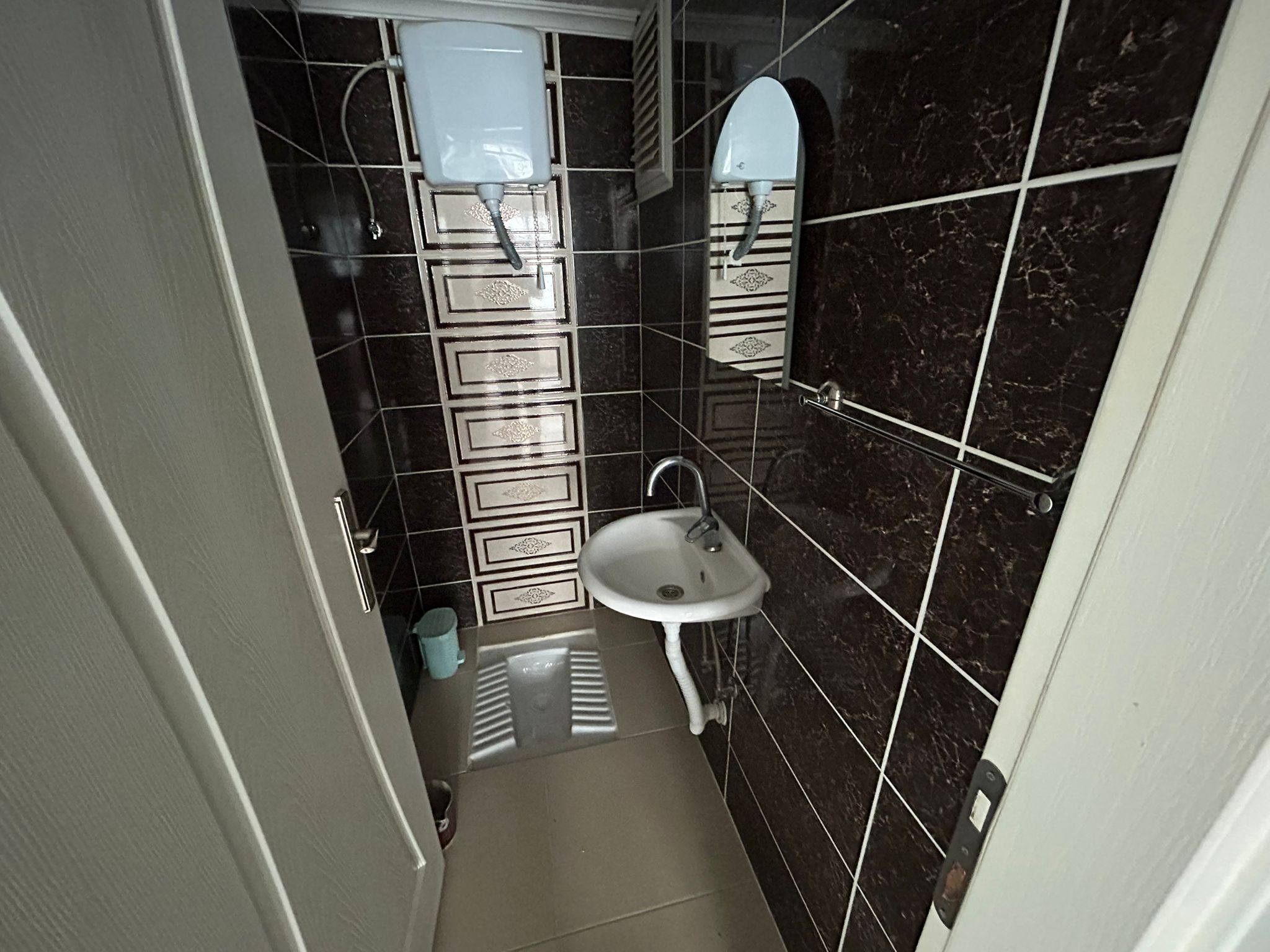 CUMHURİYET MAHALLESİ İNÖNÜ CADDESİNDE KOMANDO TUGAYINA 200 METRE 3+1 KİRALIK DAİRE