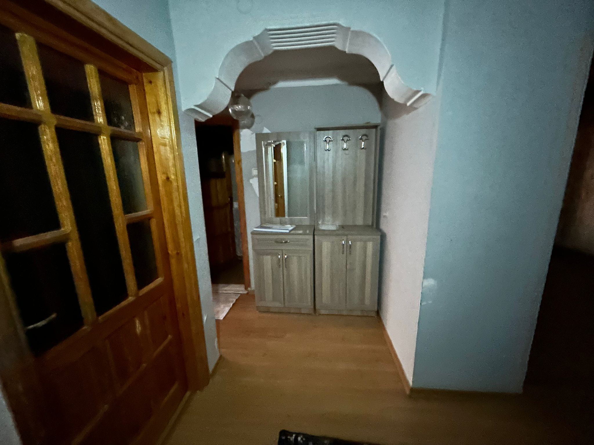 Eşyaları Hazır, Konforu Tam: Cumhuriyet Mahallesi’nde 2+1 Ara Kat