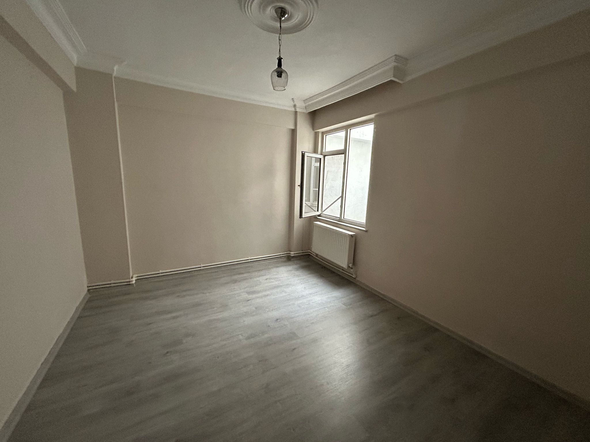 CUMHURİYET PARKI CİVARI SATILIK 120 M2 3+1 DAİRE