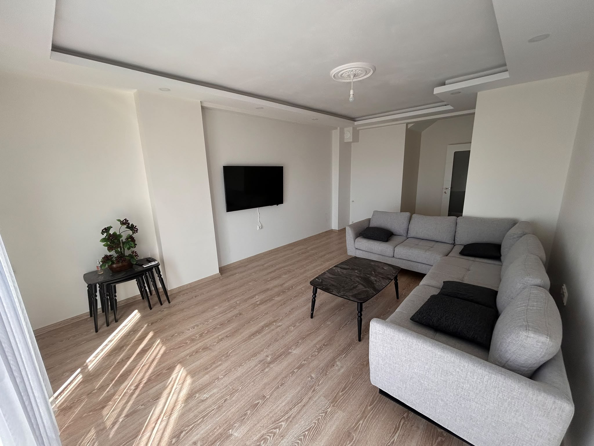 BALIKESİR EDREMİT GÜRE'DE SEZONLUK KİRALIK EŞYALI 3+1 DUBLEKS DAİRE